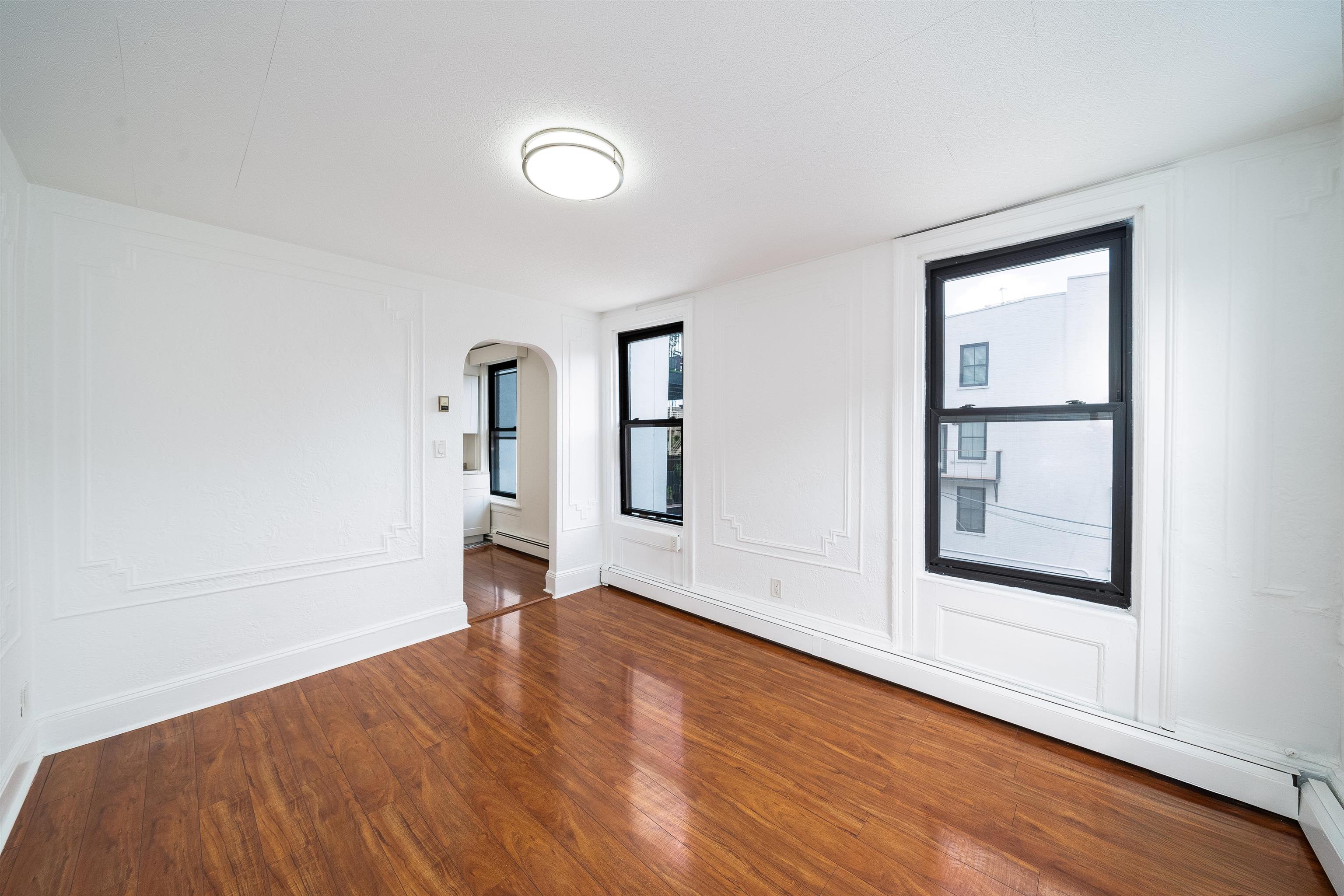 601 WILLOW AVE Unit: 3R