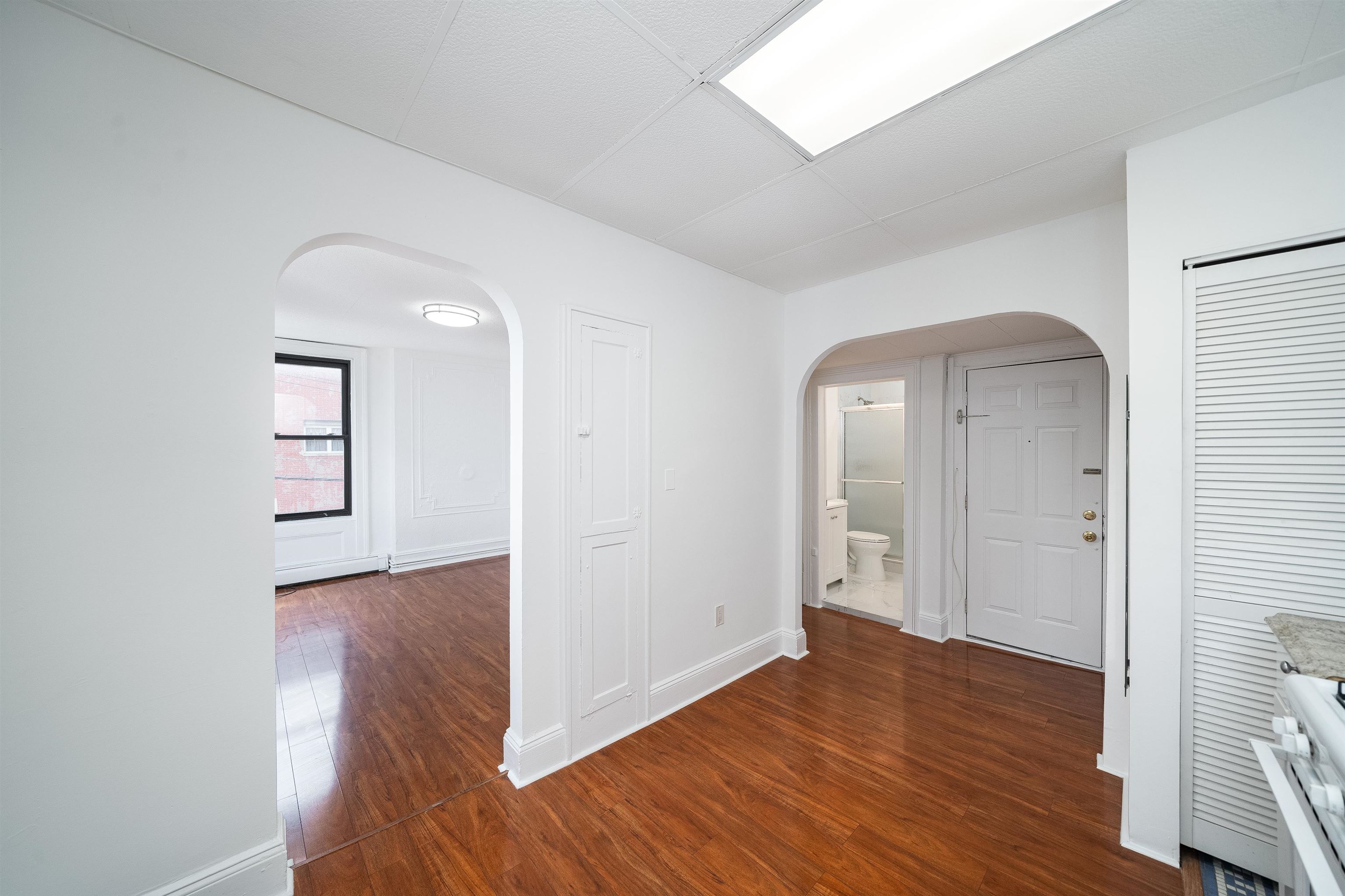 601 WILLOW AVE Unit: 3R