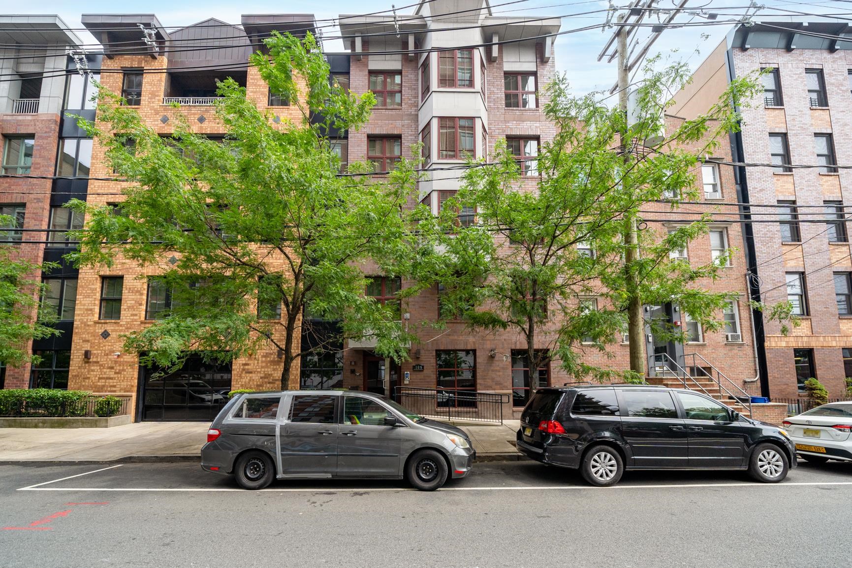 109 HARRISON ST Unit: 500