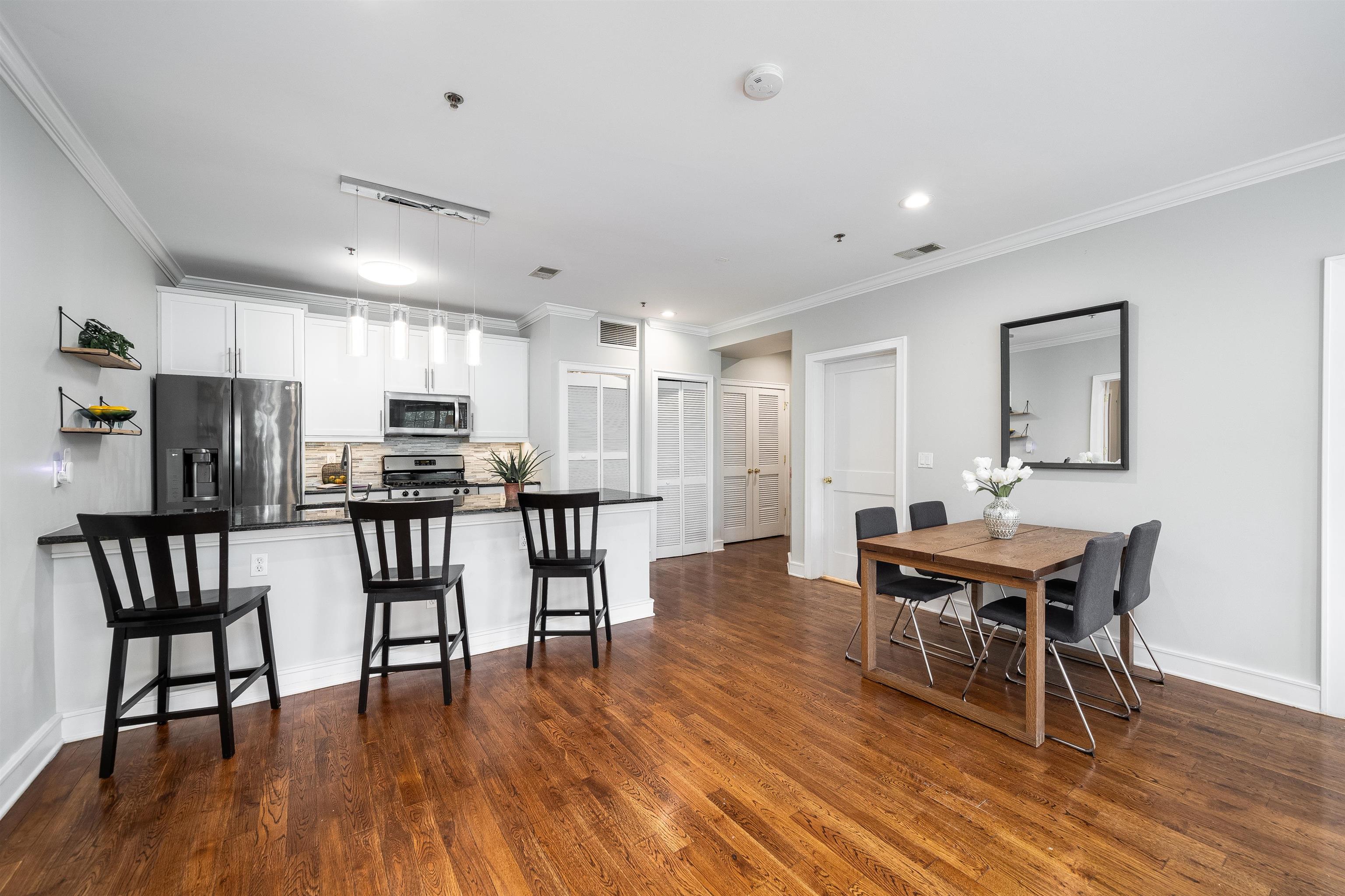 624 MONROE ST Unit: 3B
