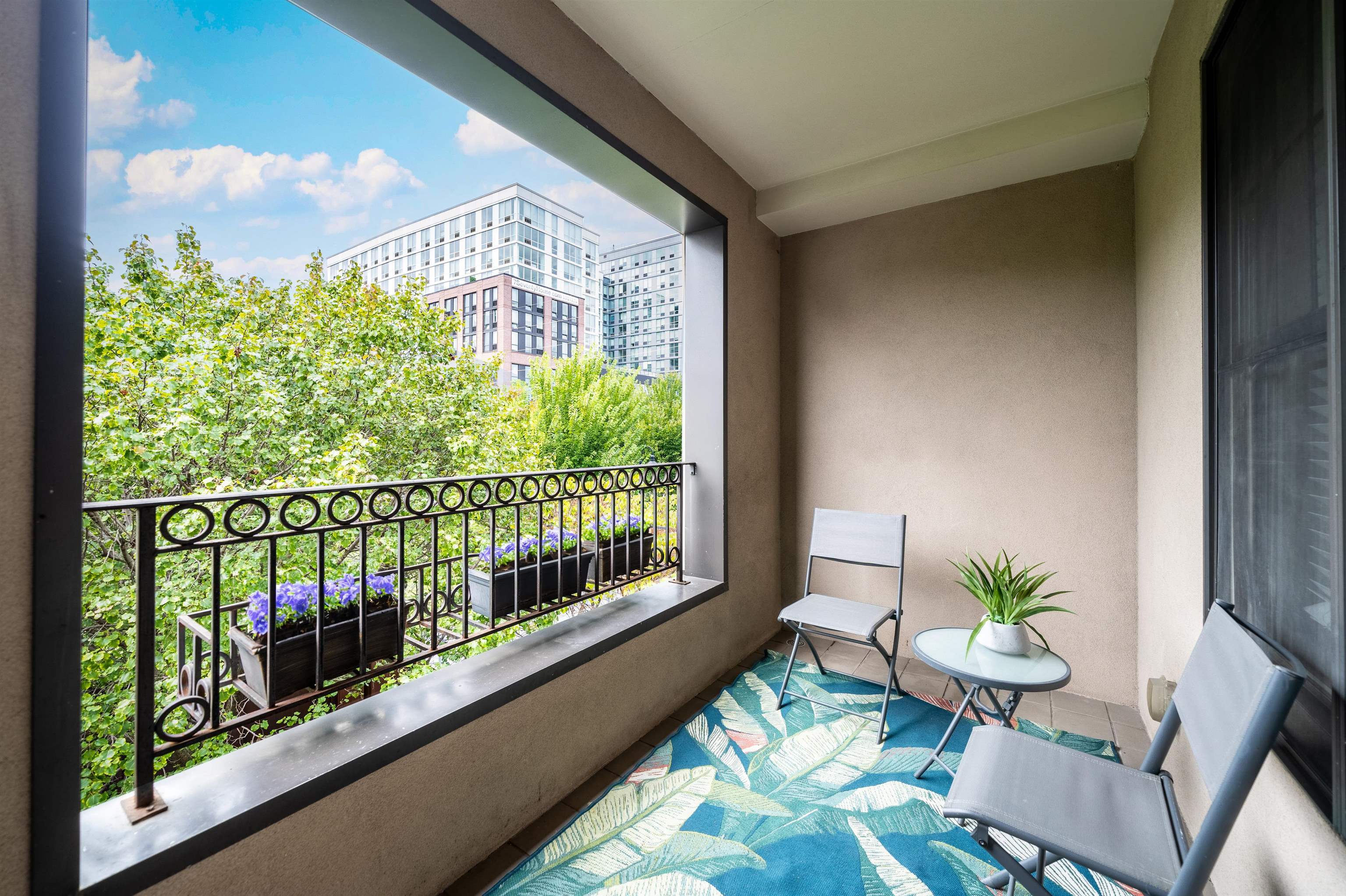 624 MONROE ST Unit: 3B