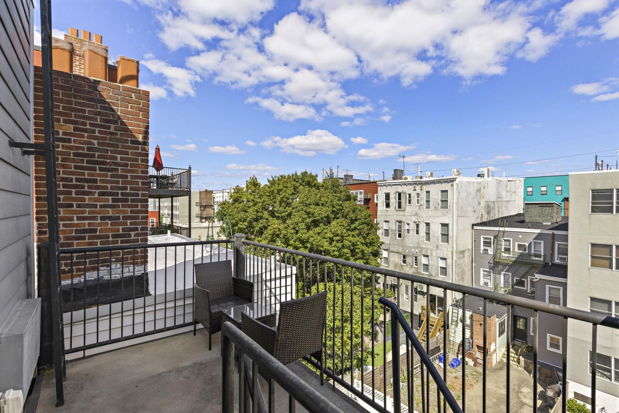 403 MONROE ST Unit: 4L