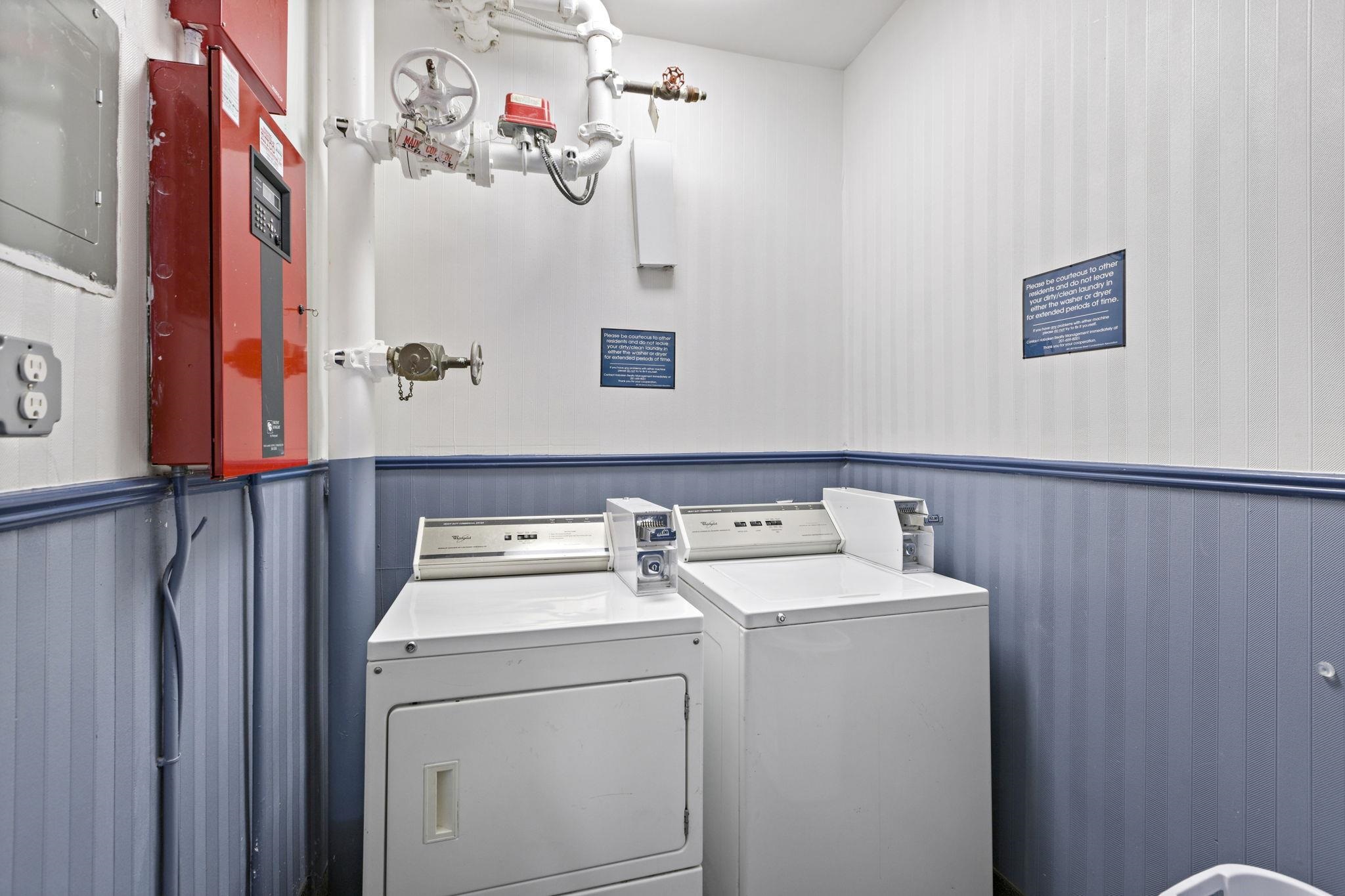 403 MONROE ST Unit: 4L