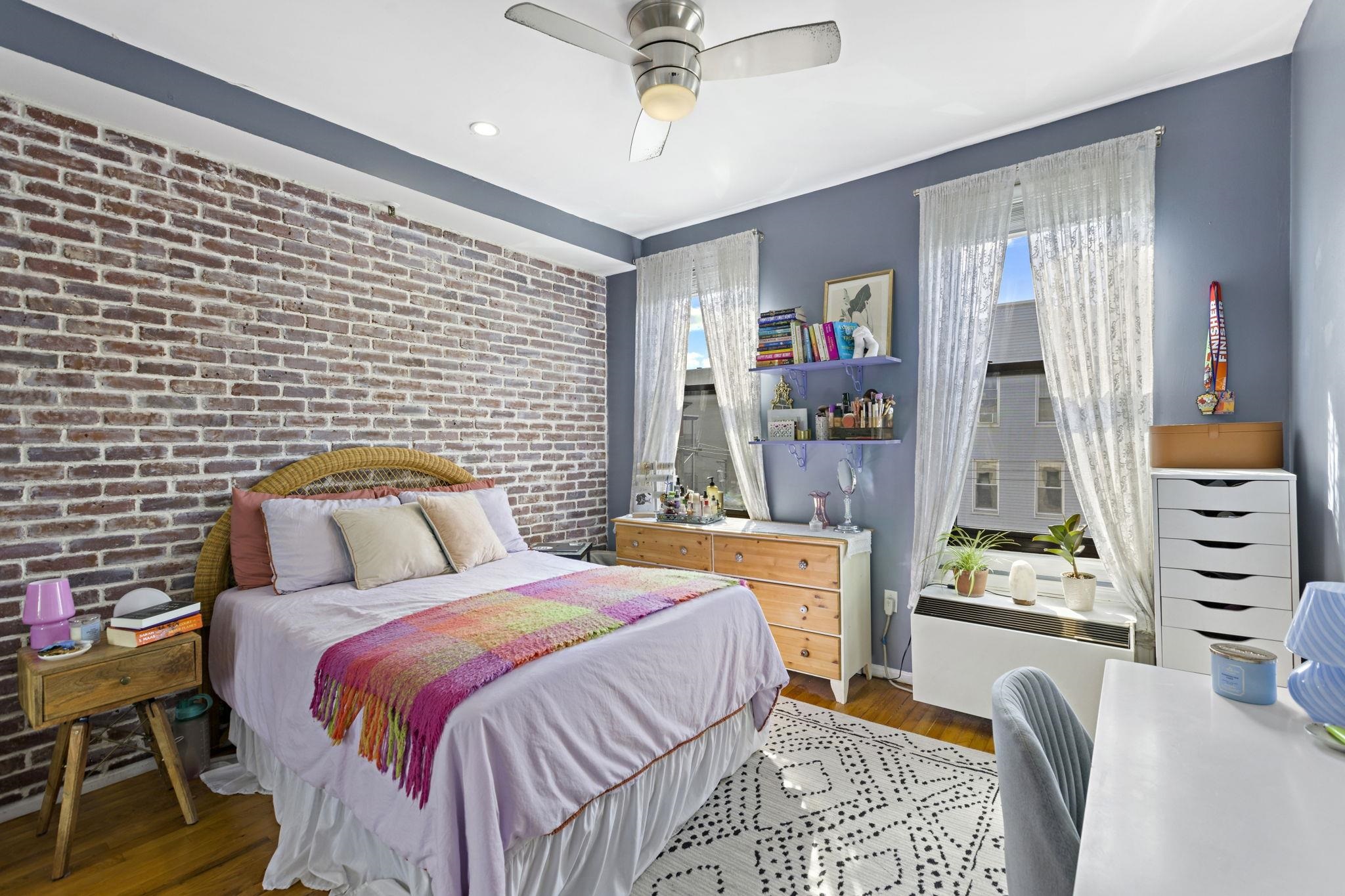 403 MONROE ST Unit: 4L