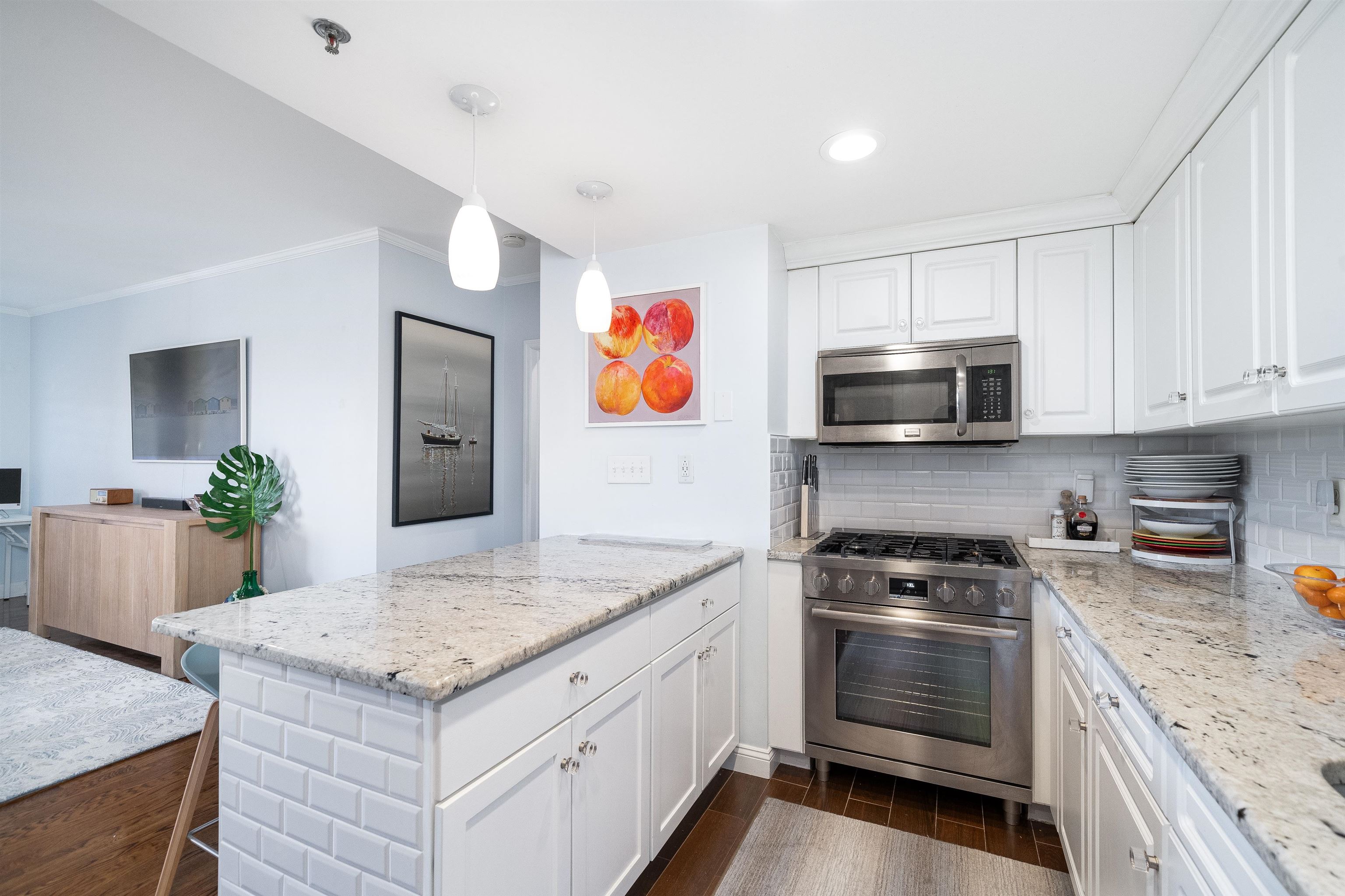 621 MONROE ST Unit: 4B