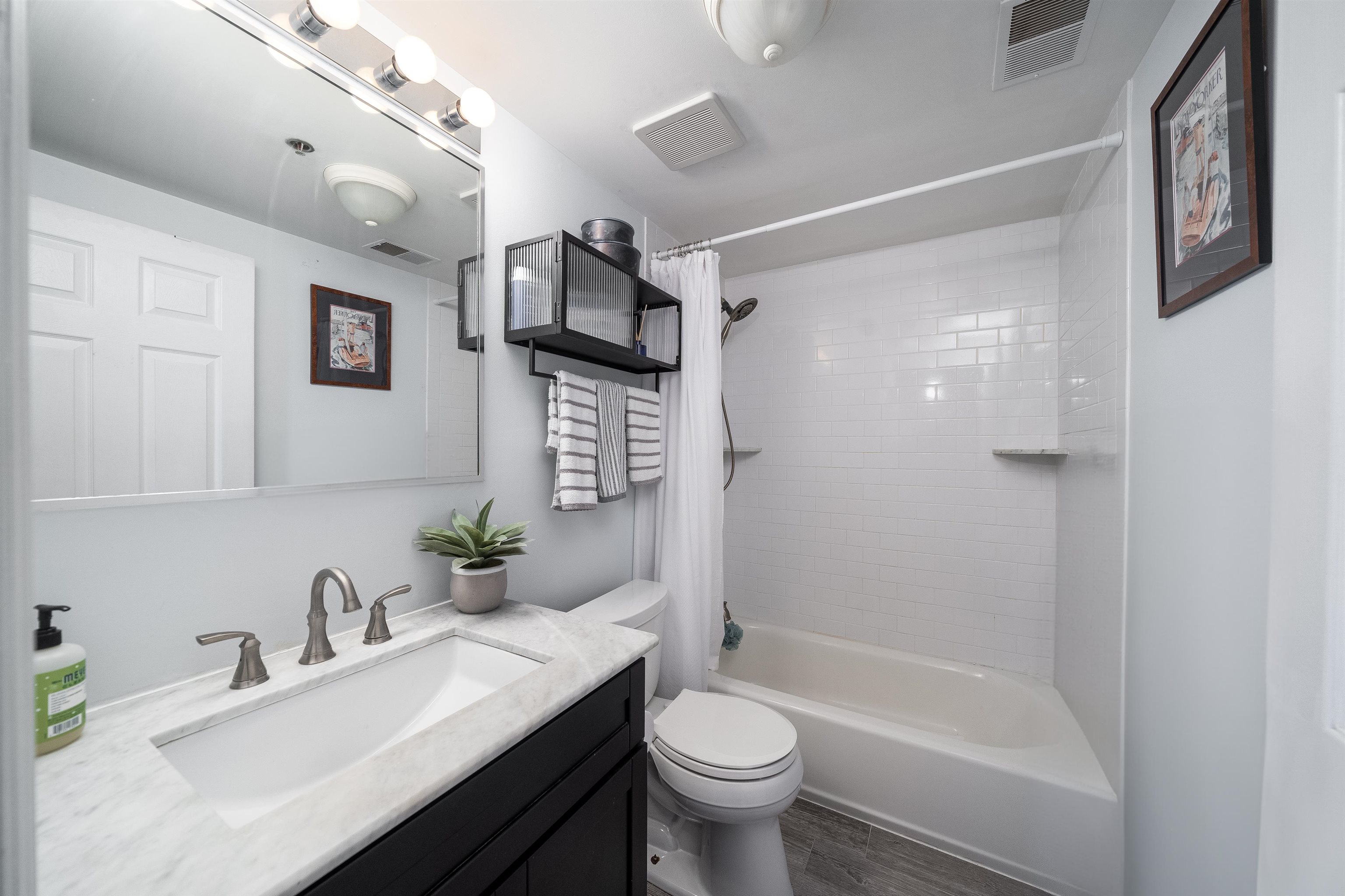 621 MONROE ST Unit: 4B