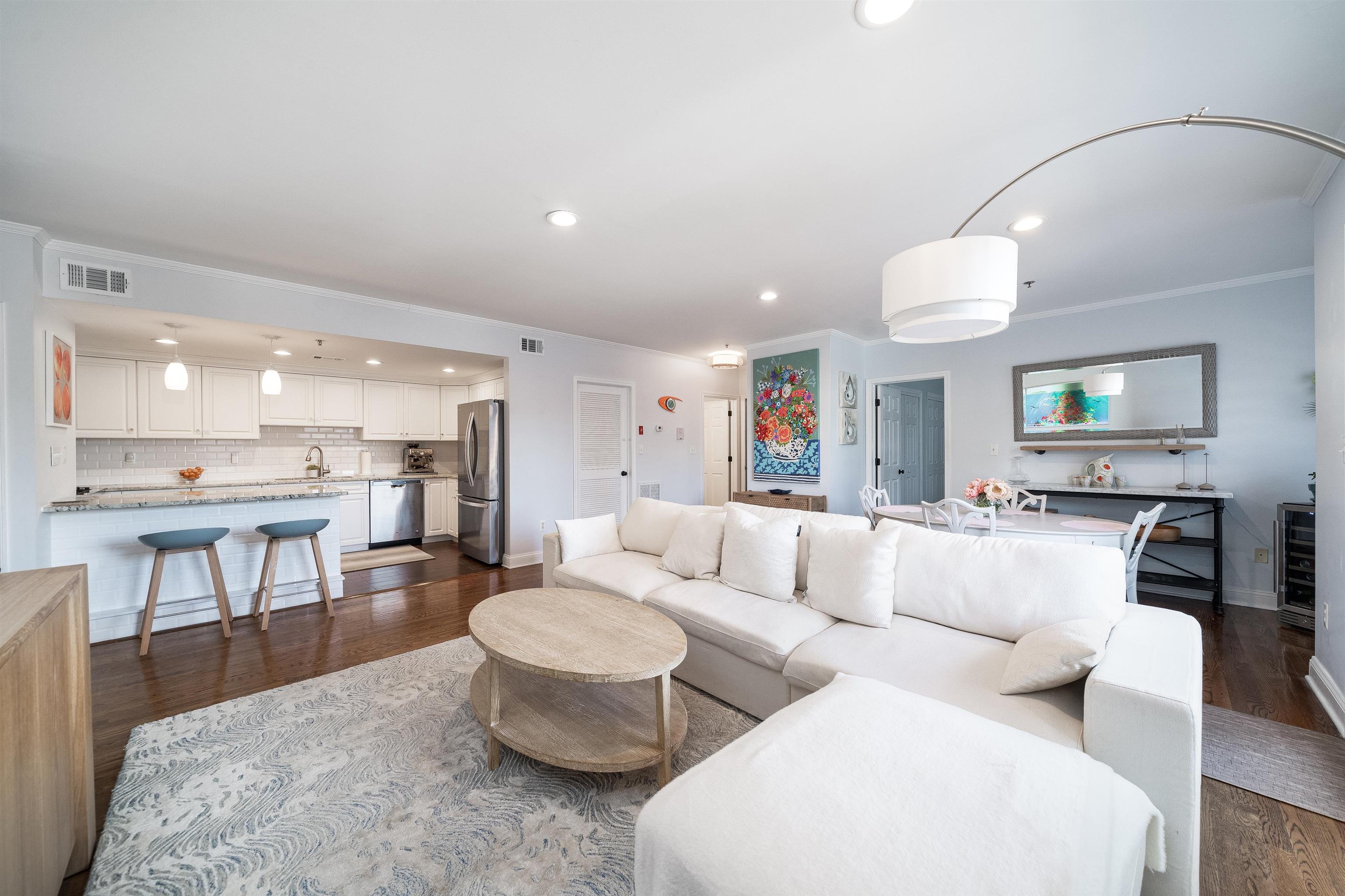 621 MONROE ST Unit: 4B