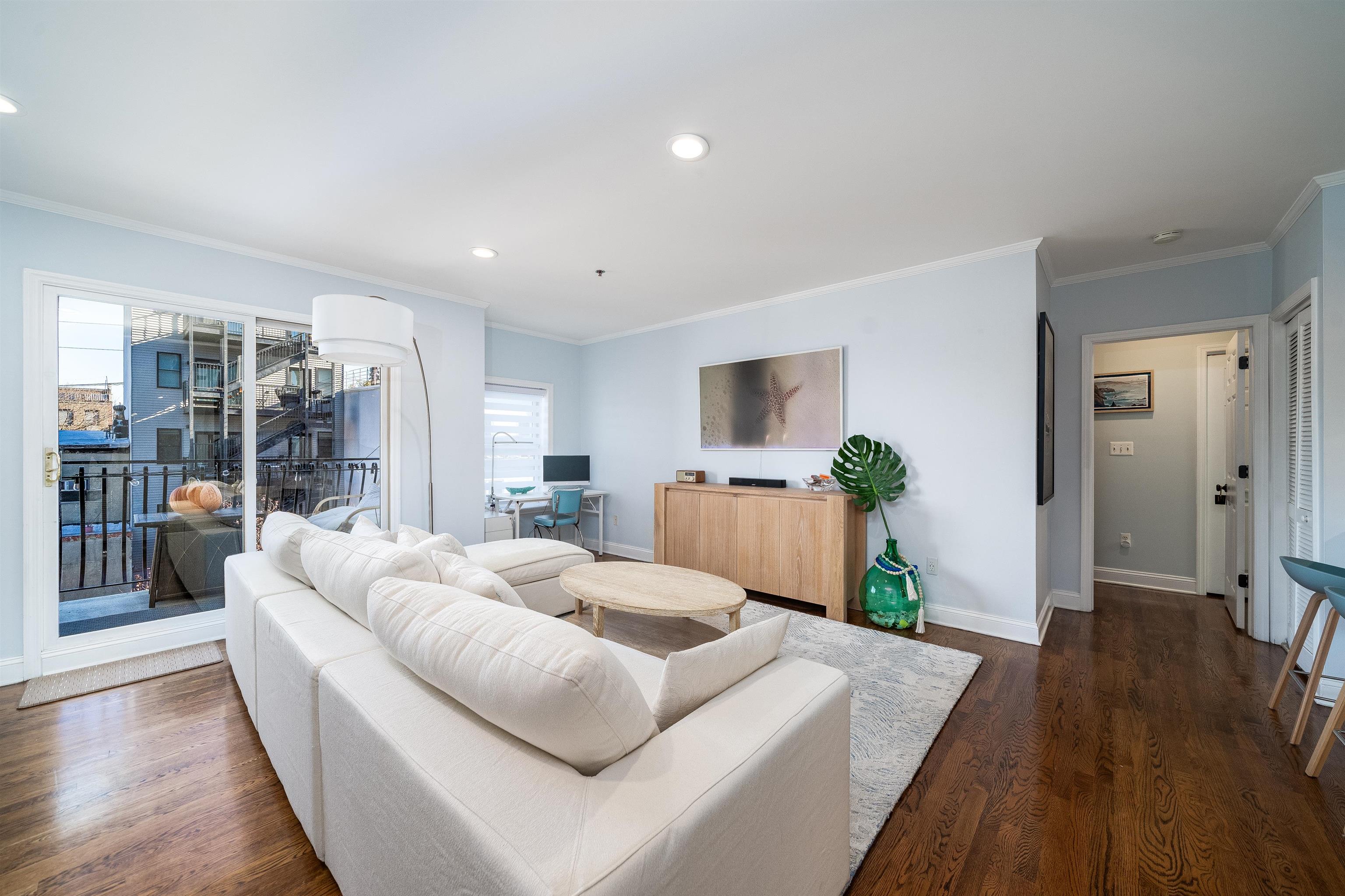 621 MONROE ST Unit: 4B