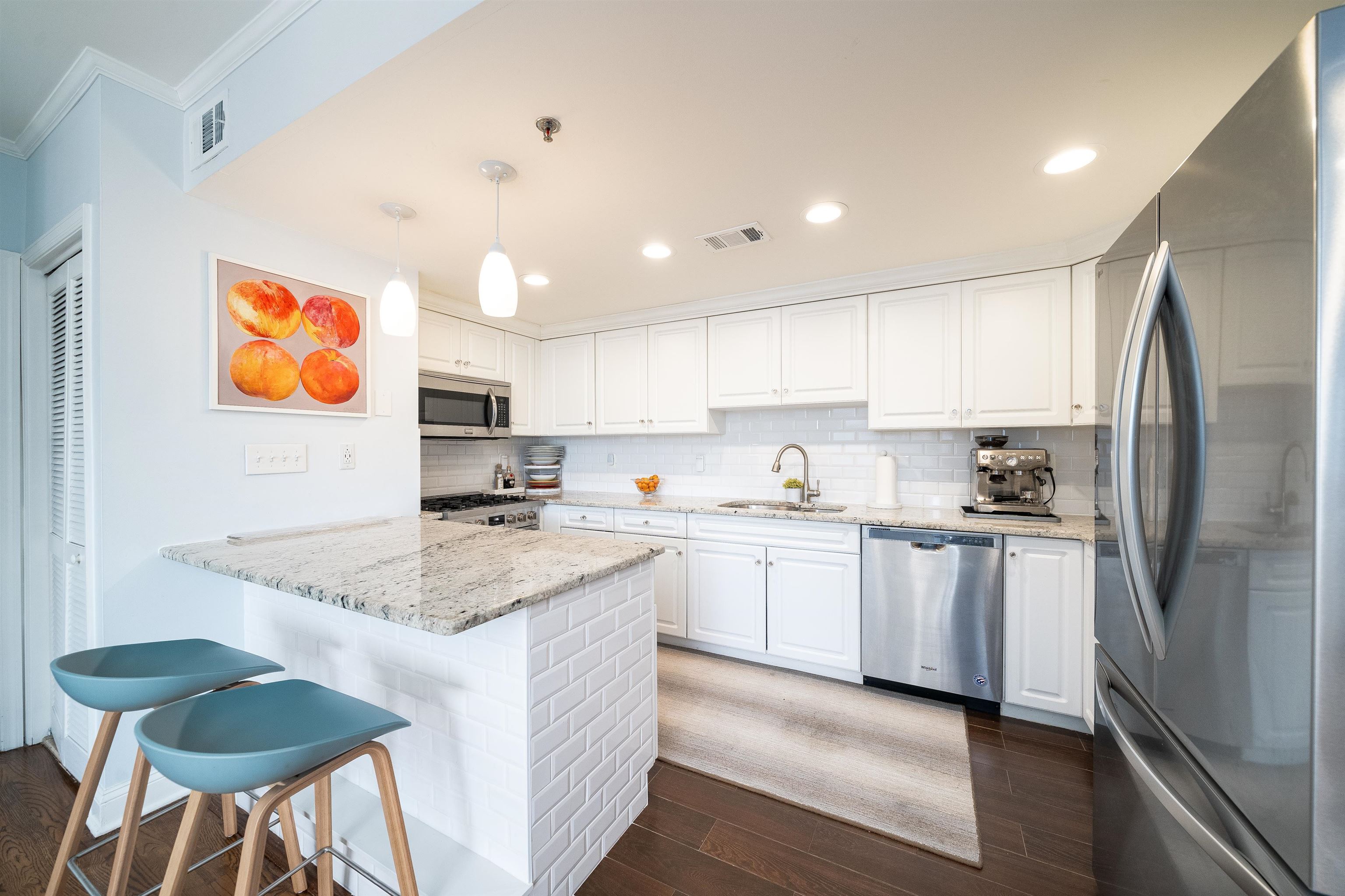 621 MONROE ST Unit: 4B