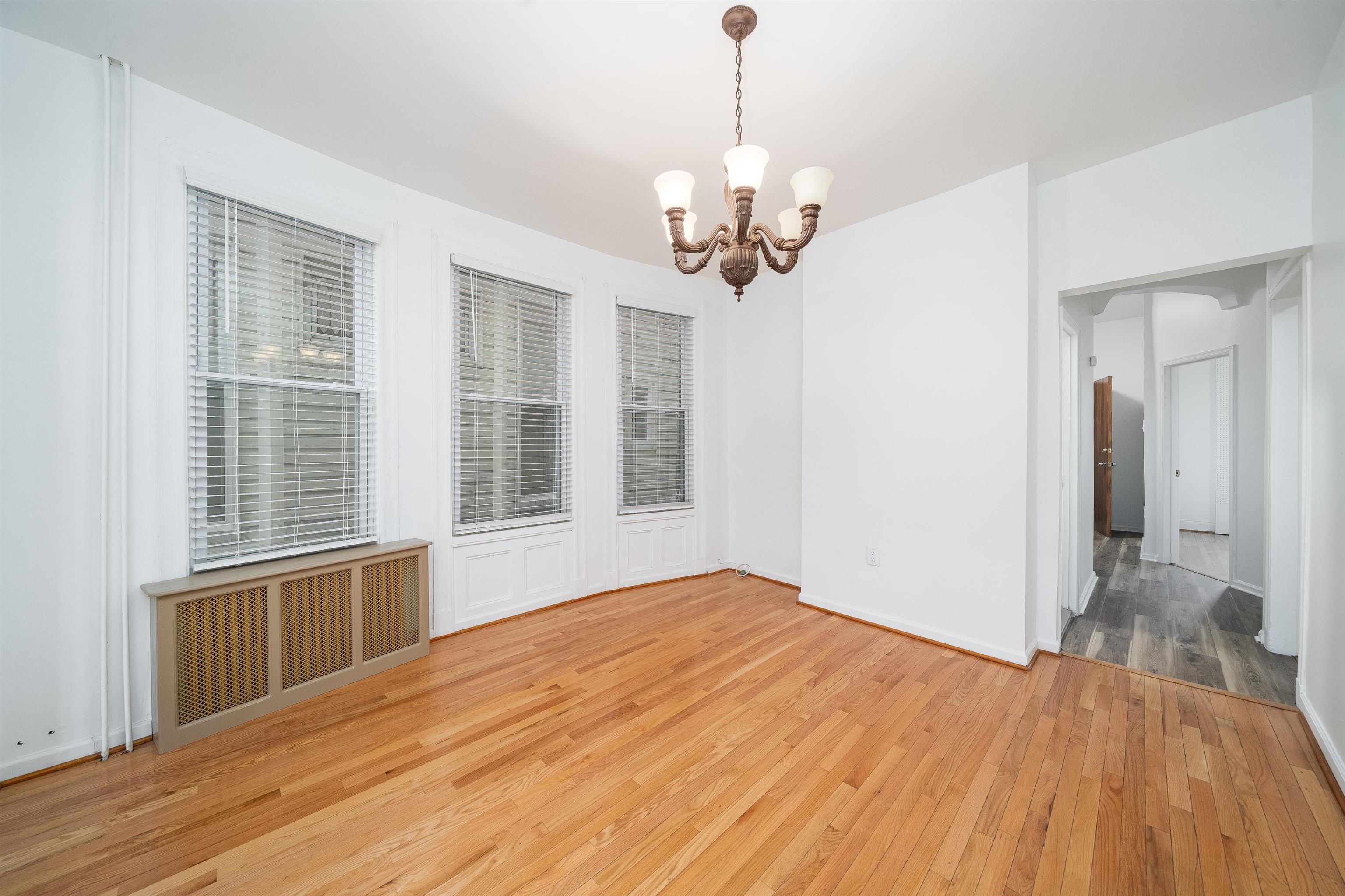 345 OGDEN AVE Unit: FIRST FLOOR
