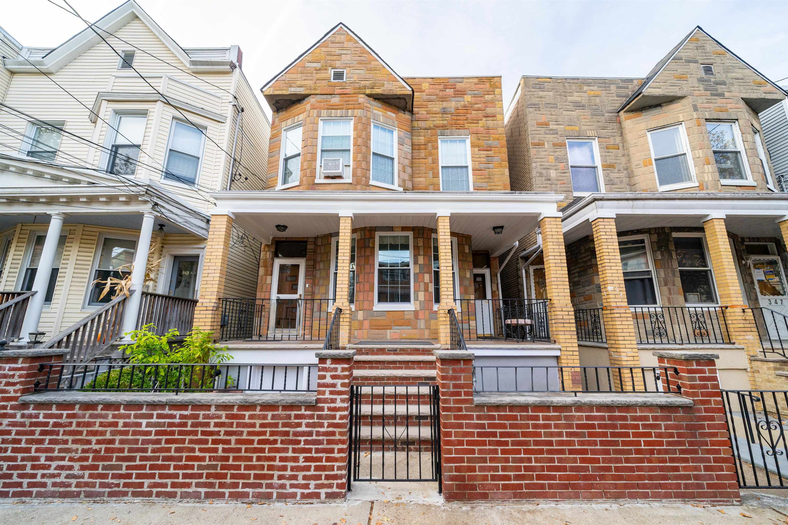 345 OGDEN AVE Unit: FIRST FLOOR