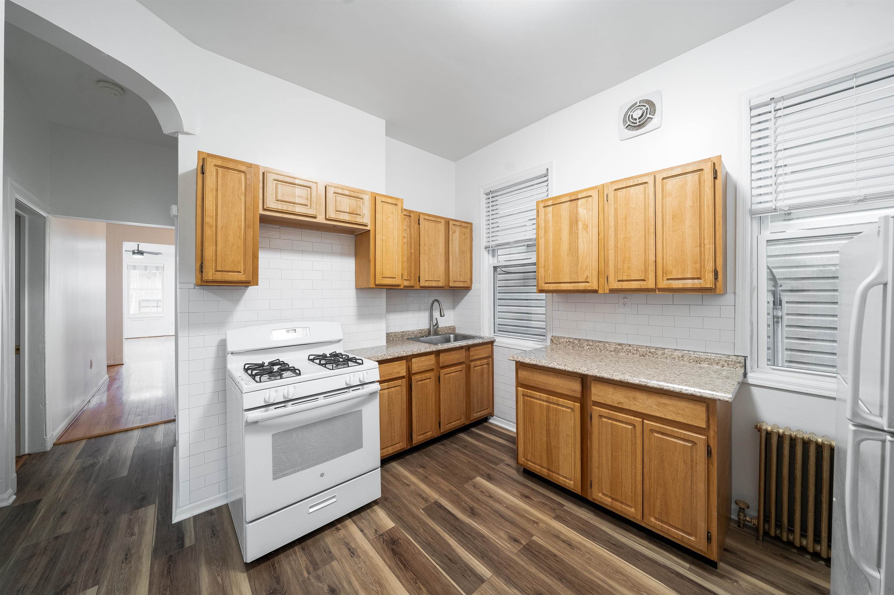 345 OGDEN AVE Unit: FIRST FLOOR