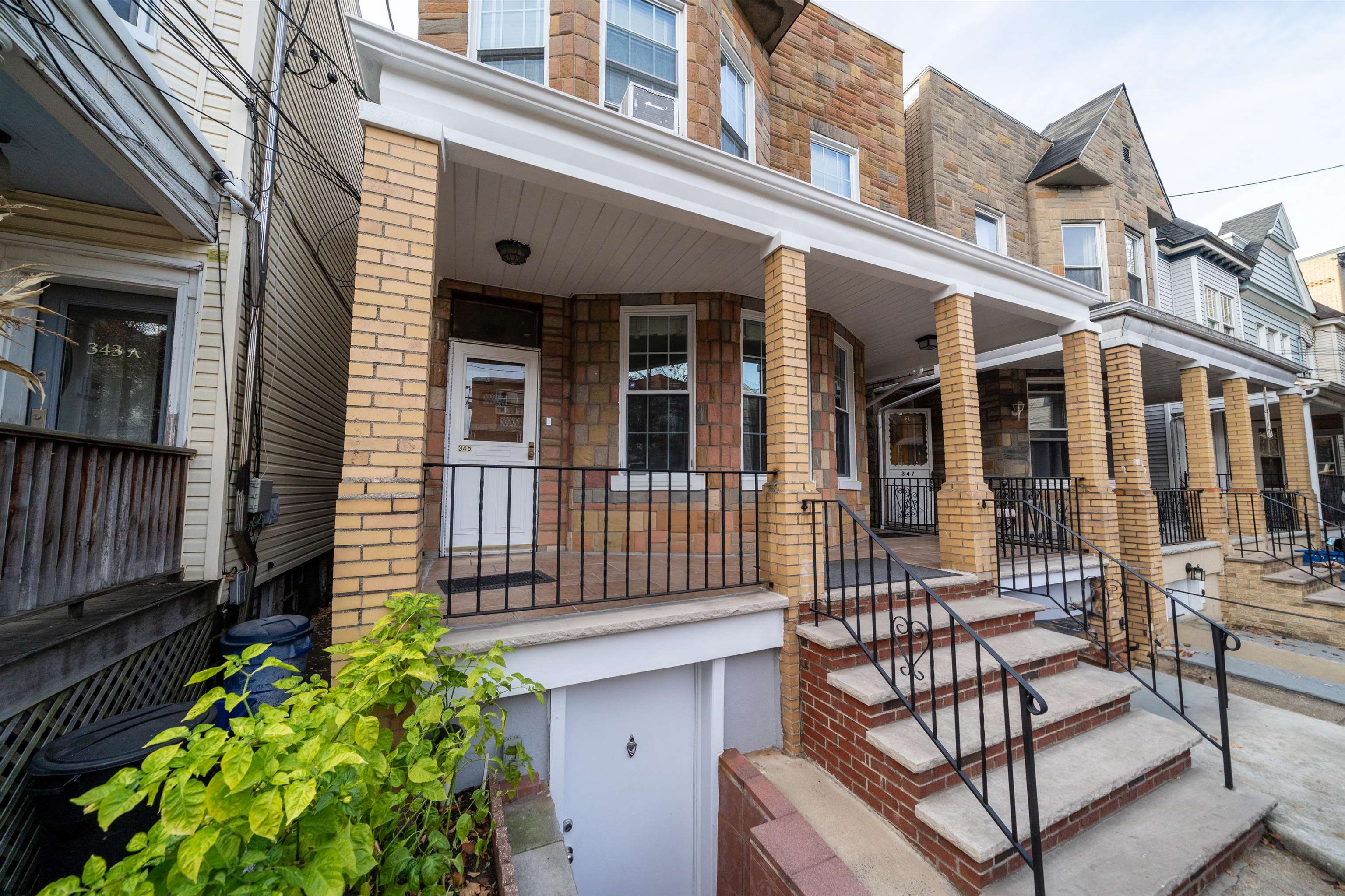 345 OGDEN AVE Unit: FIRST FLOOR