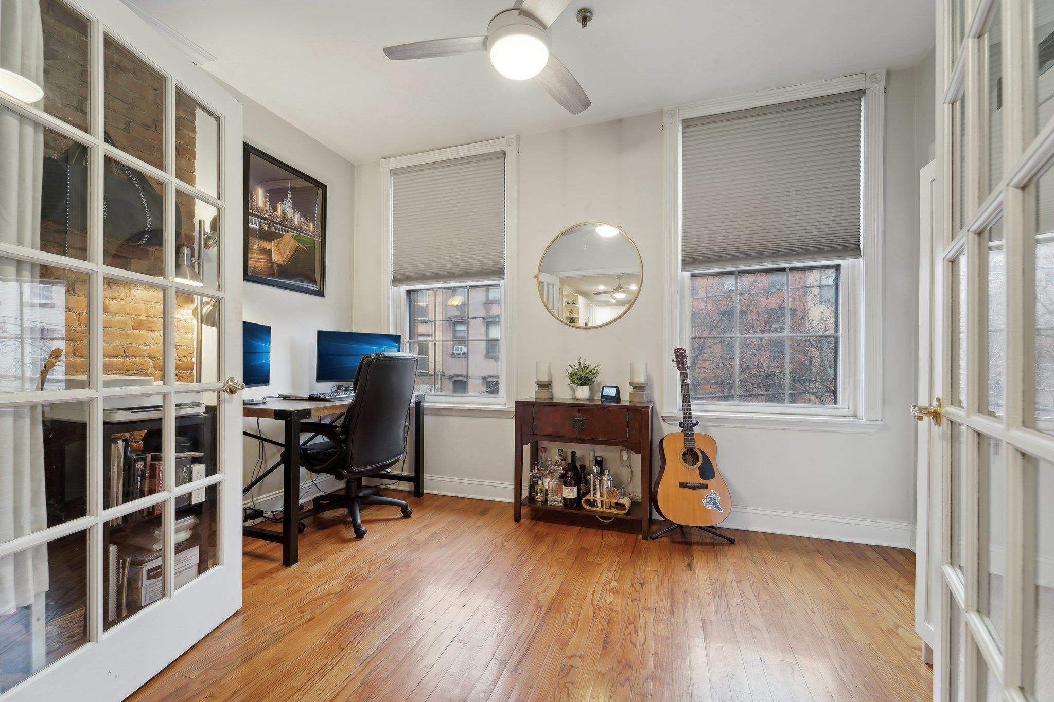 919 PARK AVE Unit: 2R
