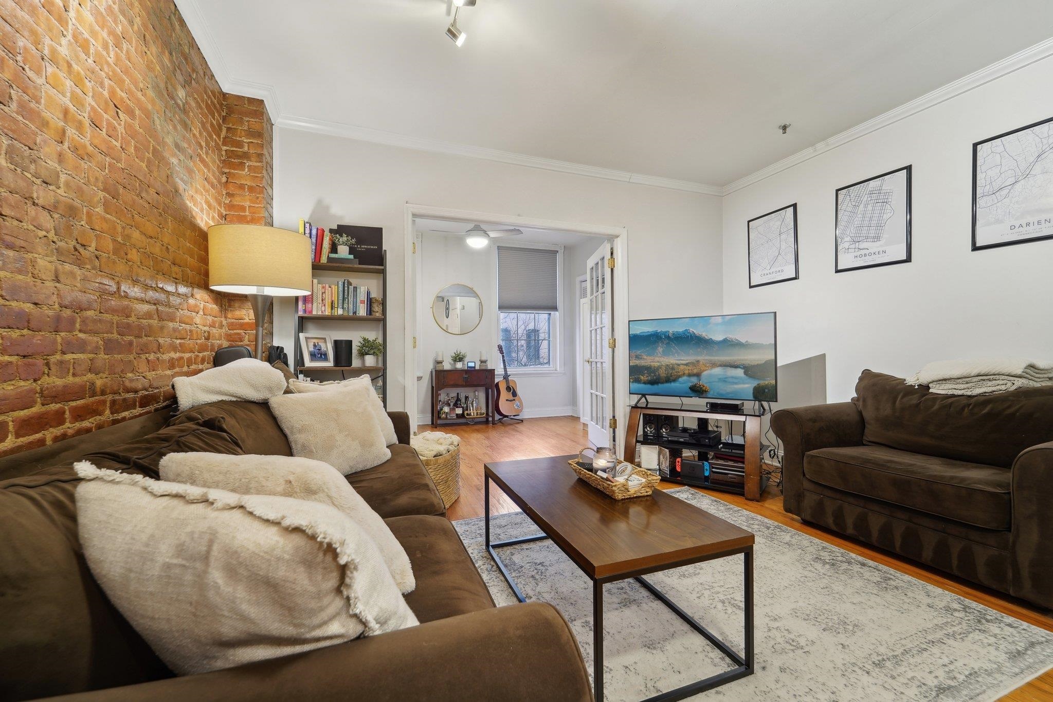 919 PARK AVE Unit: 2R
