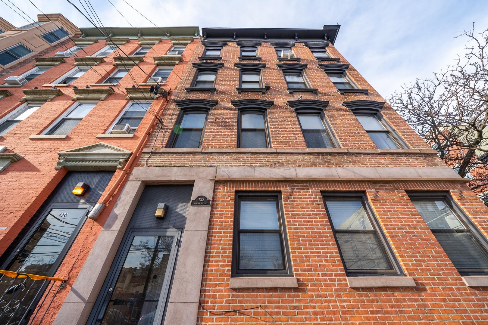 132 ADAMS ST Unit: 4