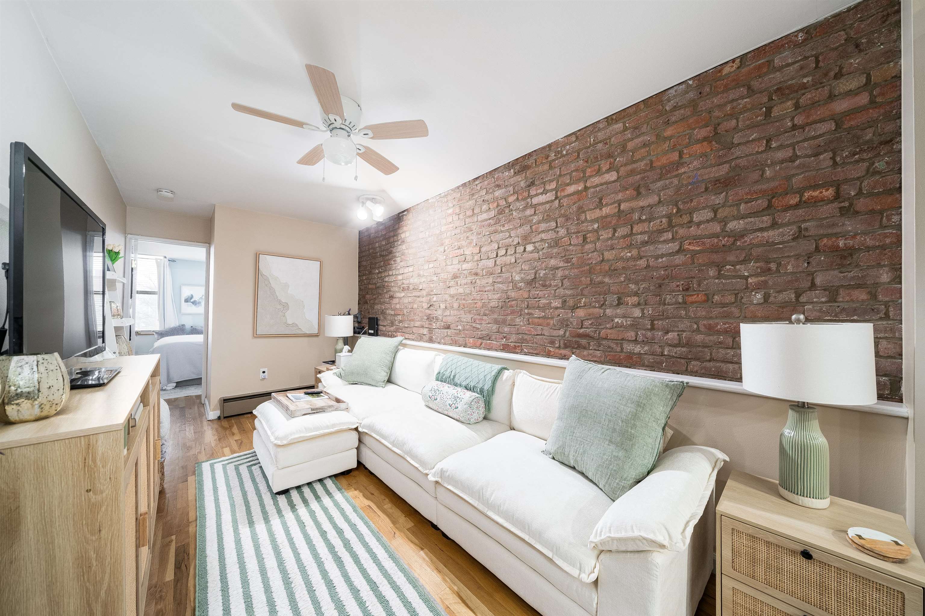 132 ADAMS ST Unit: 4