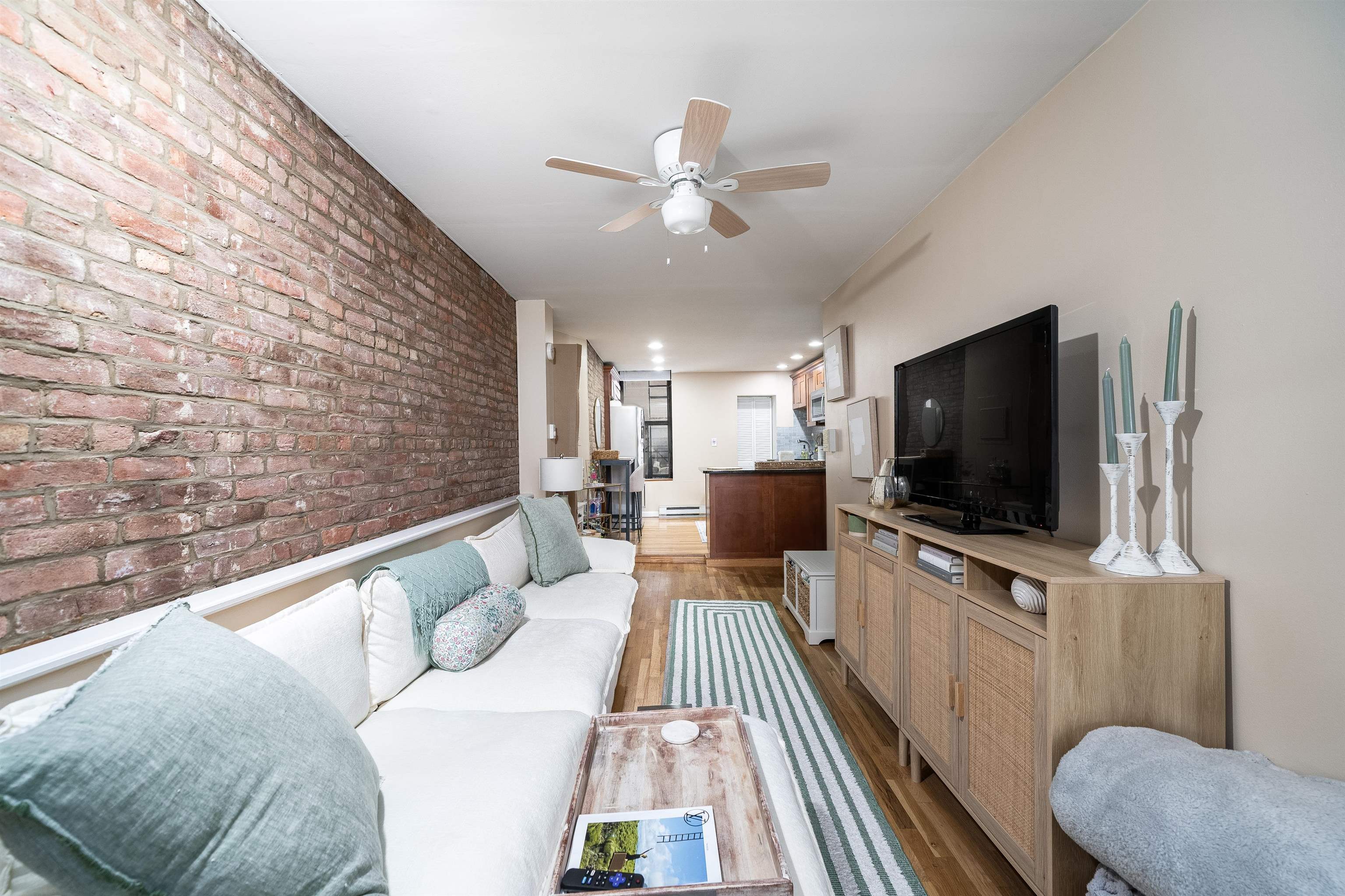 132 ADAMS ST Unit: 4