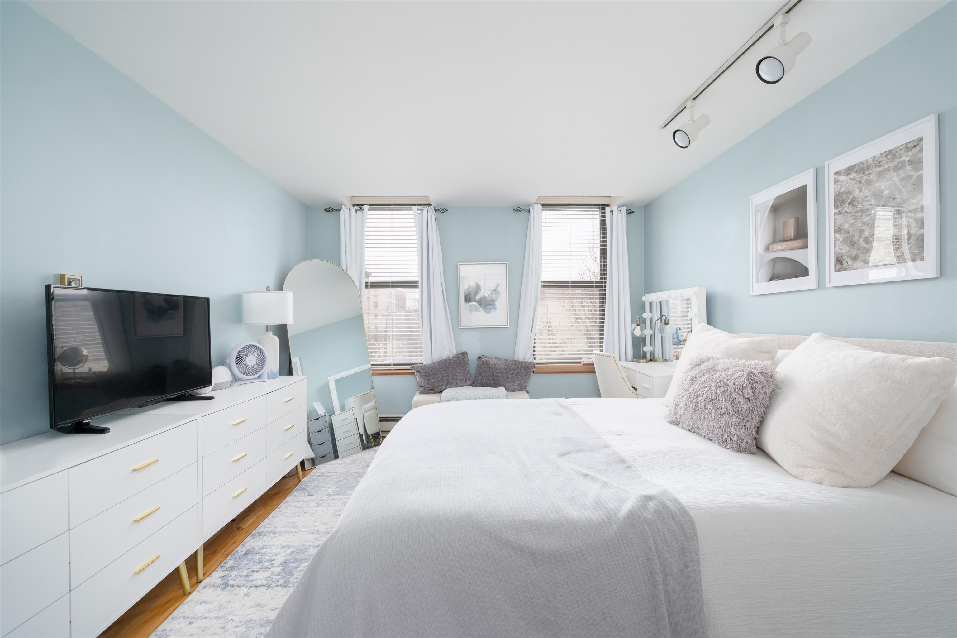 132 ADAMS ST Unit: 4