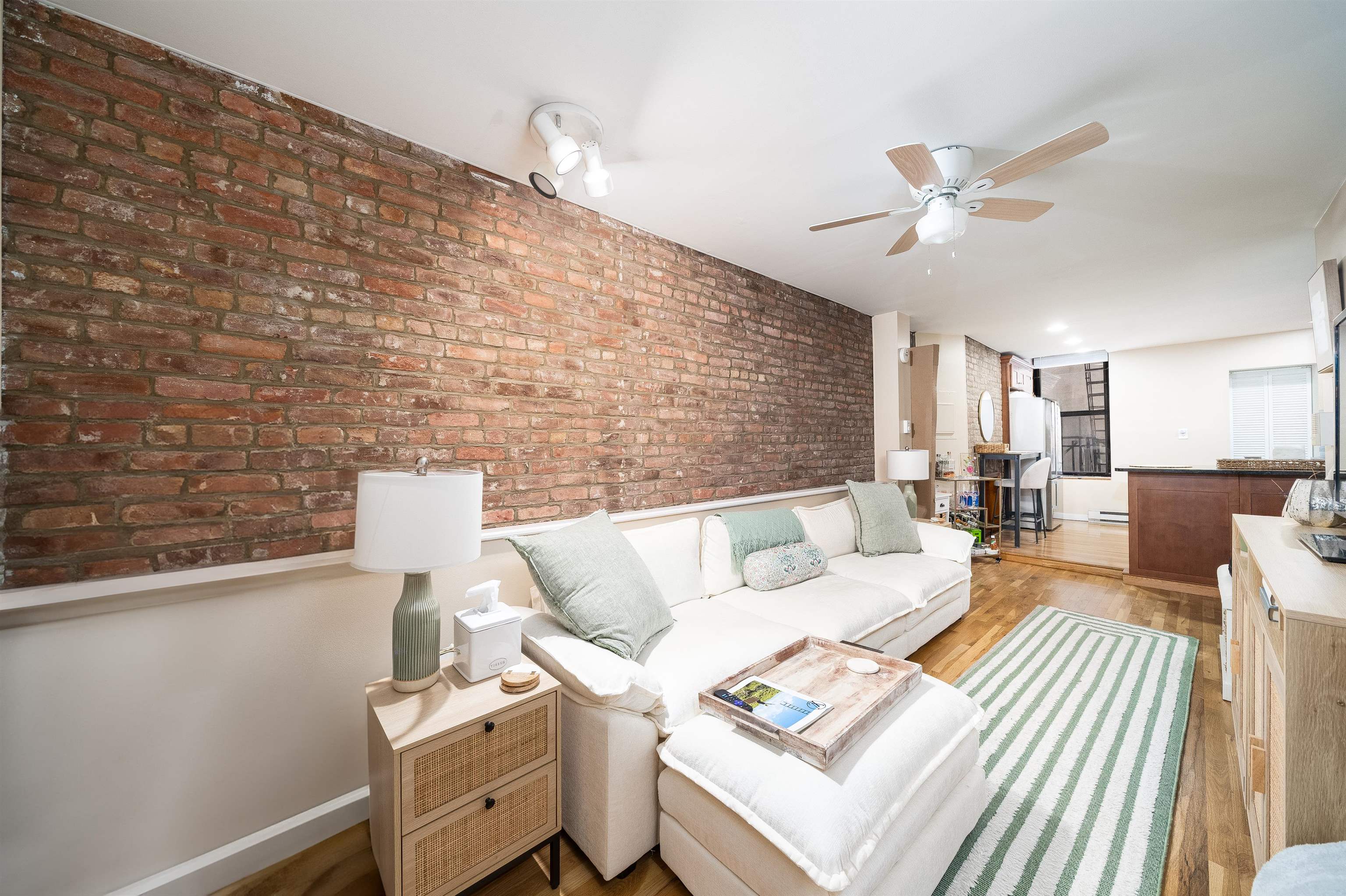 132 ADAMS ST Unit: 4