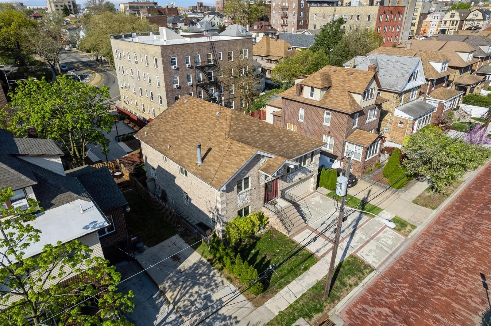 13 75TH ST