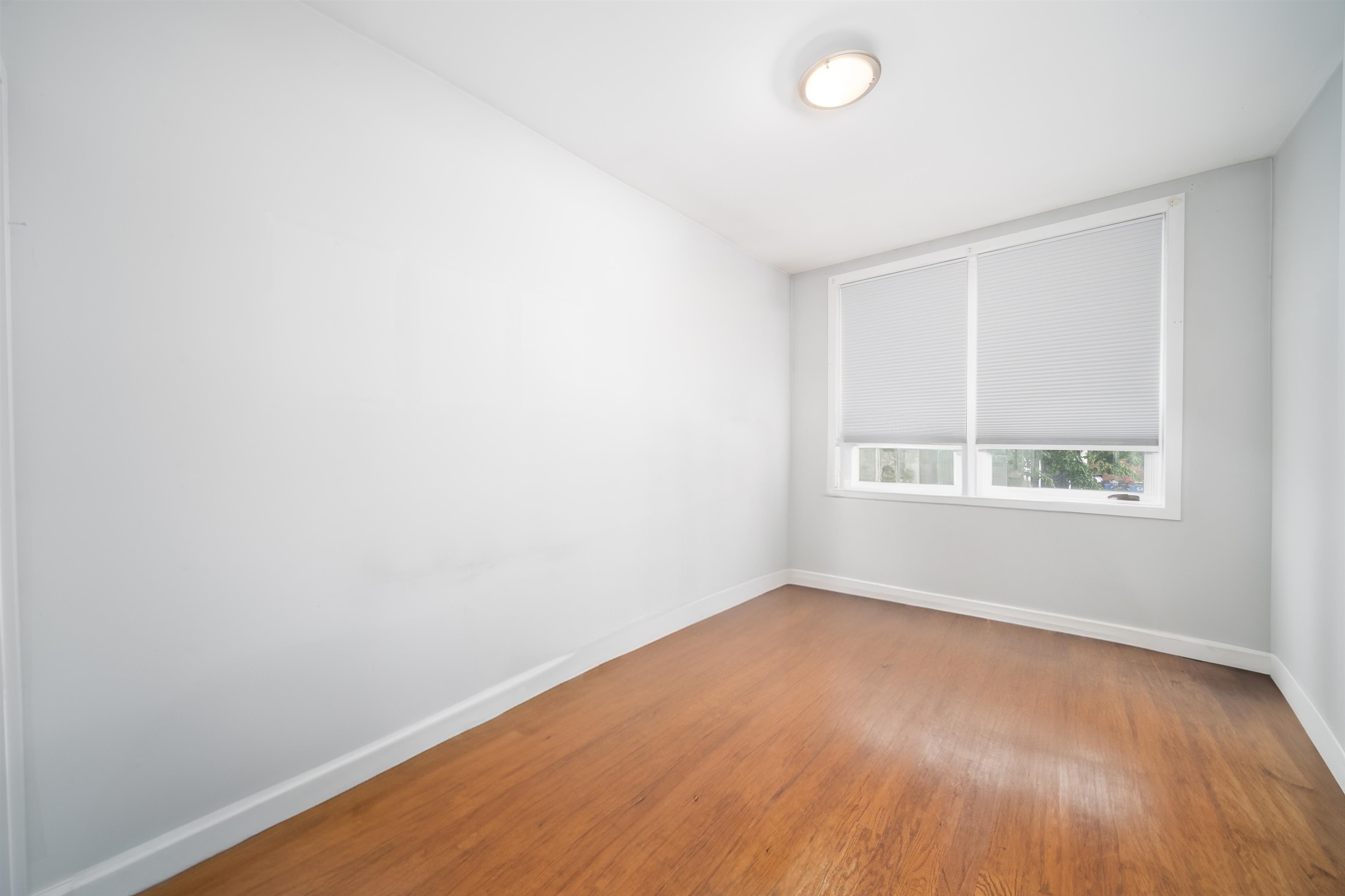 207 ADAM ST Unit: 1