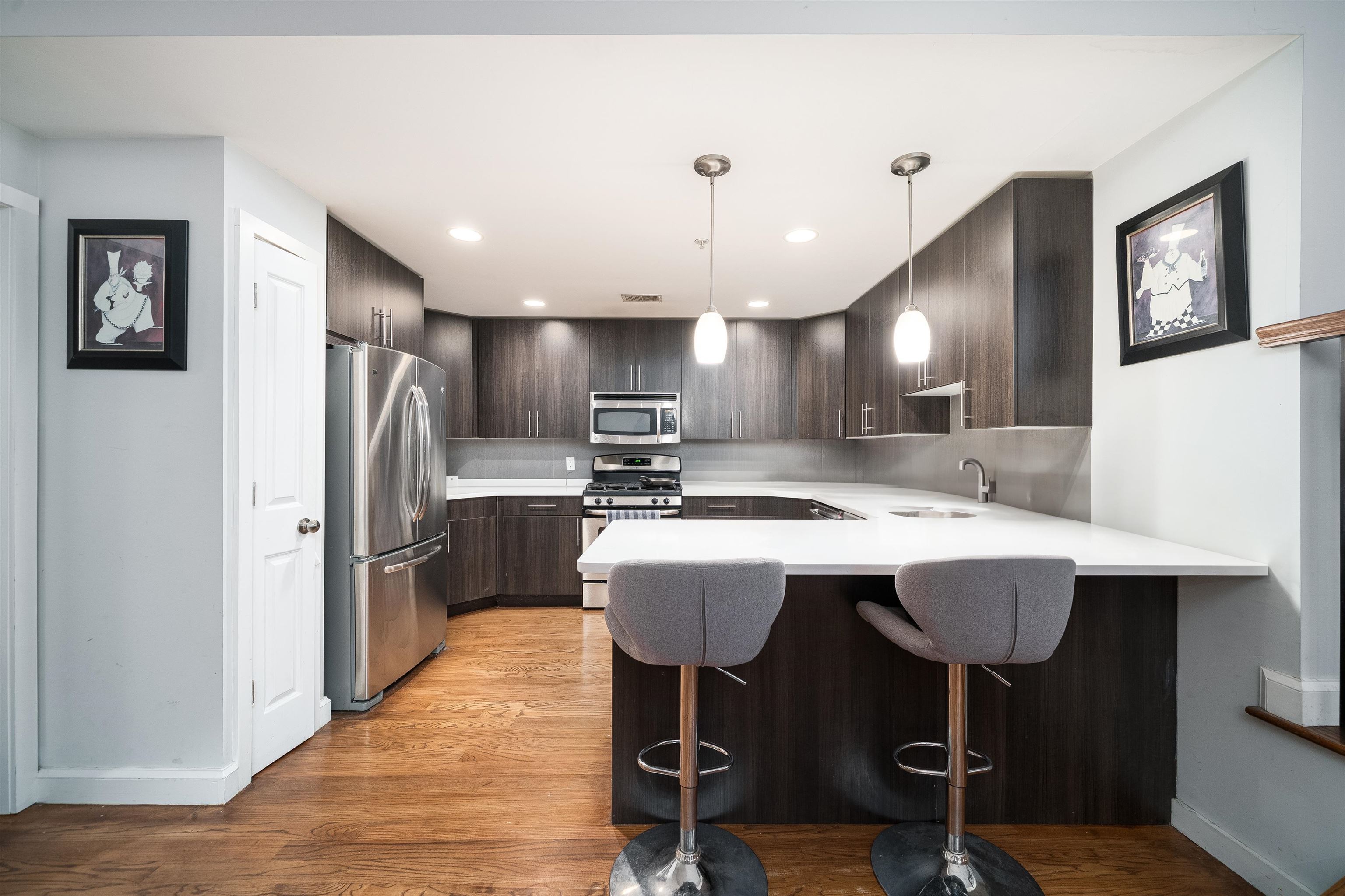 207 ADAM ST Unit: 1