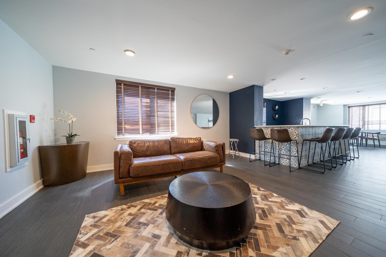 3312 HUDSON AVE Unit: 6G