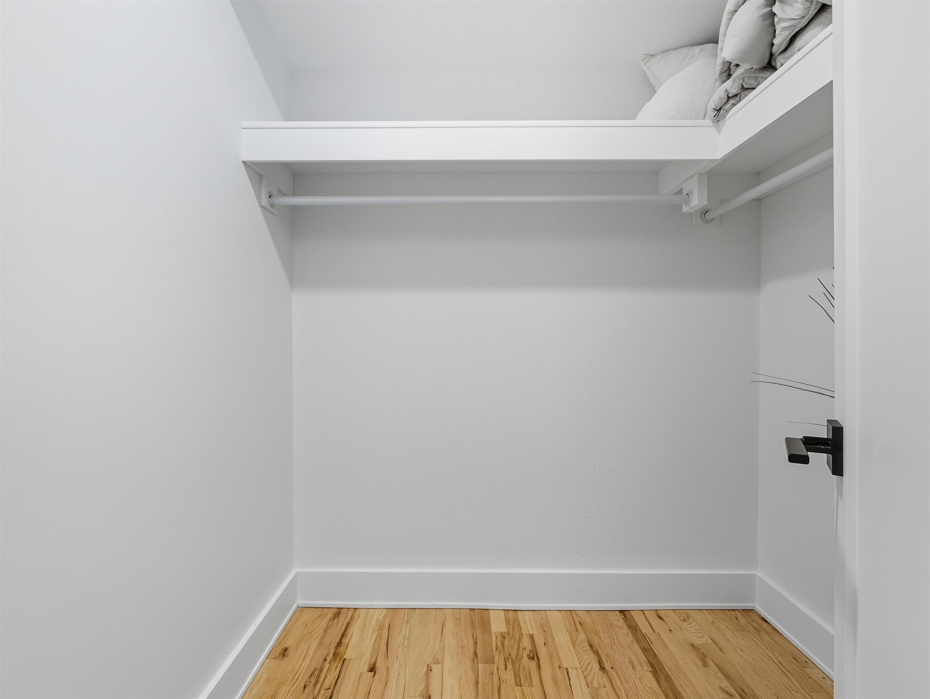 303 MONROE ST Unit: 1