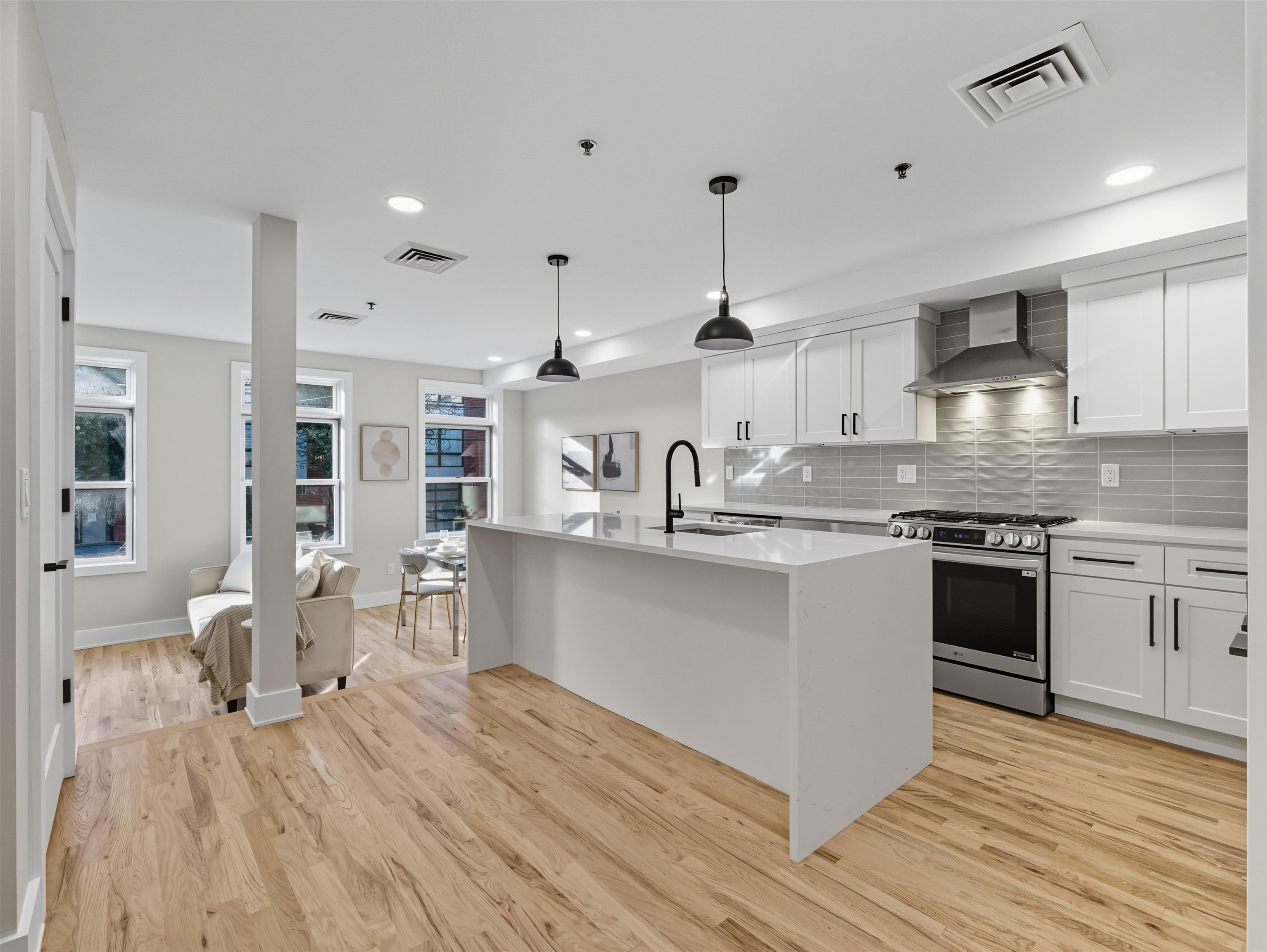 303 MONROE ST Unit: 1