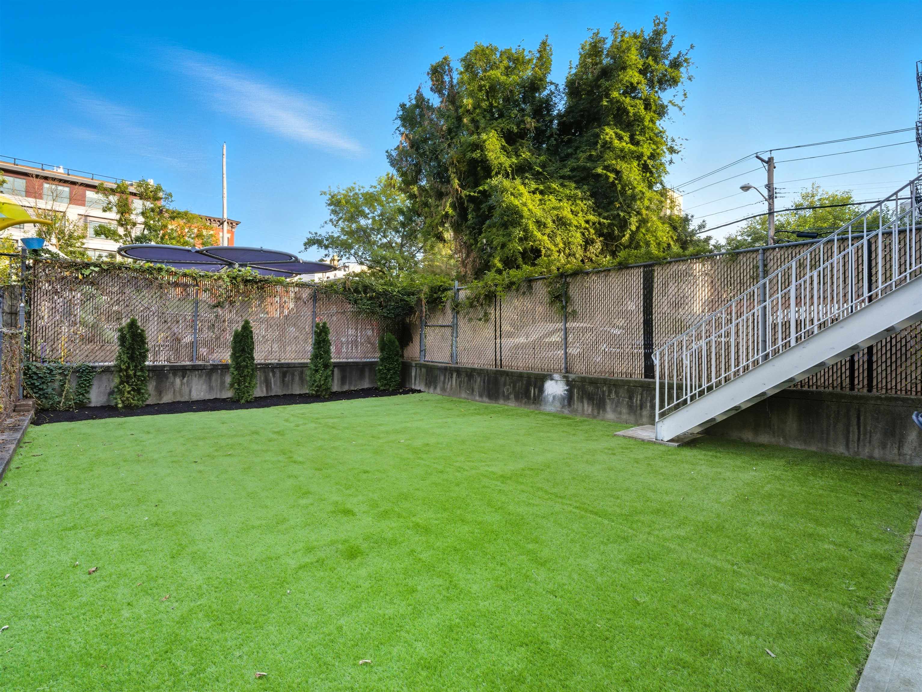 303 MONROE ST Unit: 1