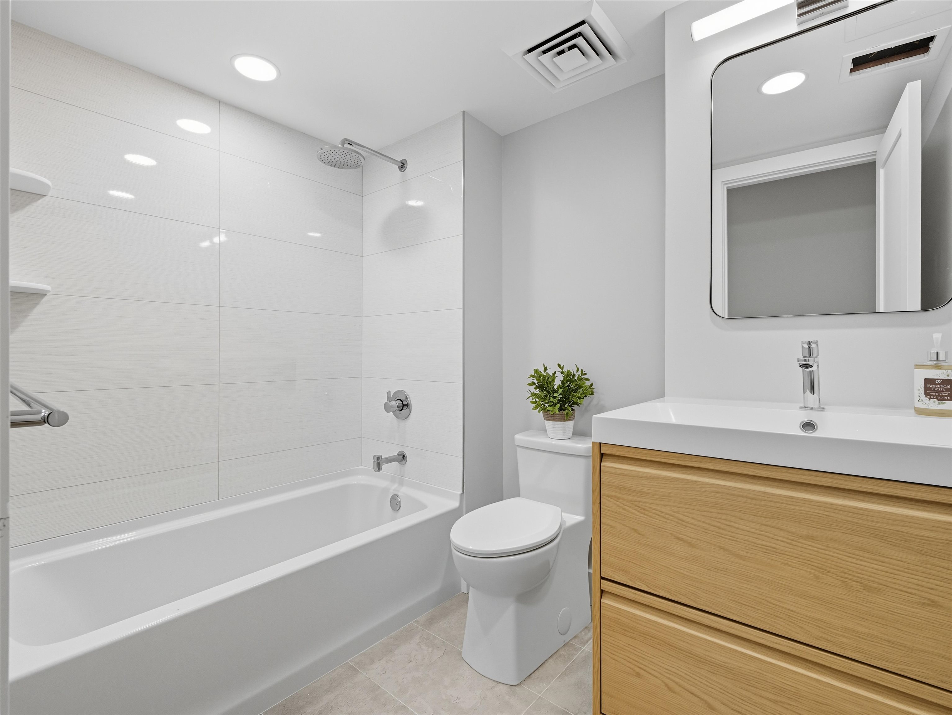 303 MONROE ST Unit: 1