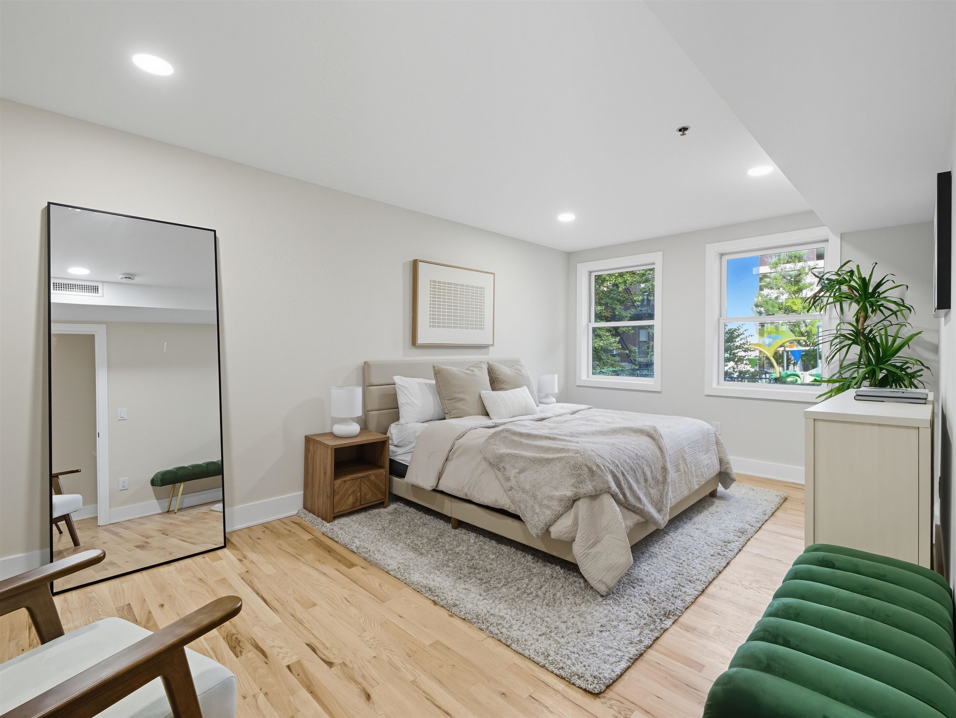 303 MONROE ST Unit: 1