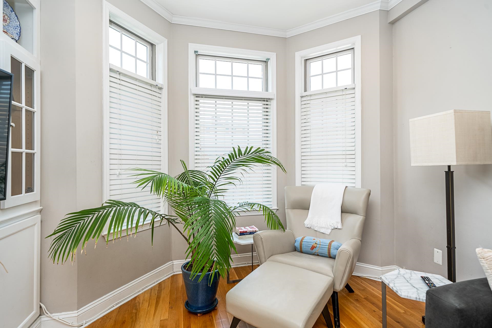 233 MONROE ST Unit: 4N