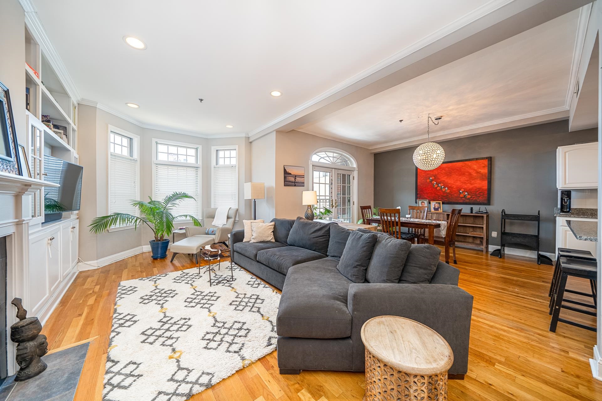 233 MONROE ST Unit: 4N