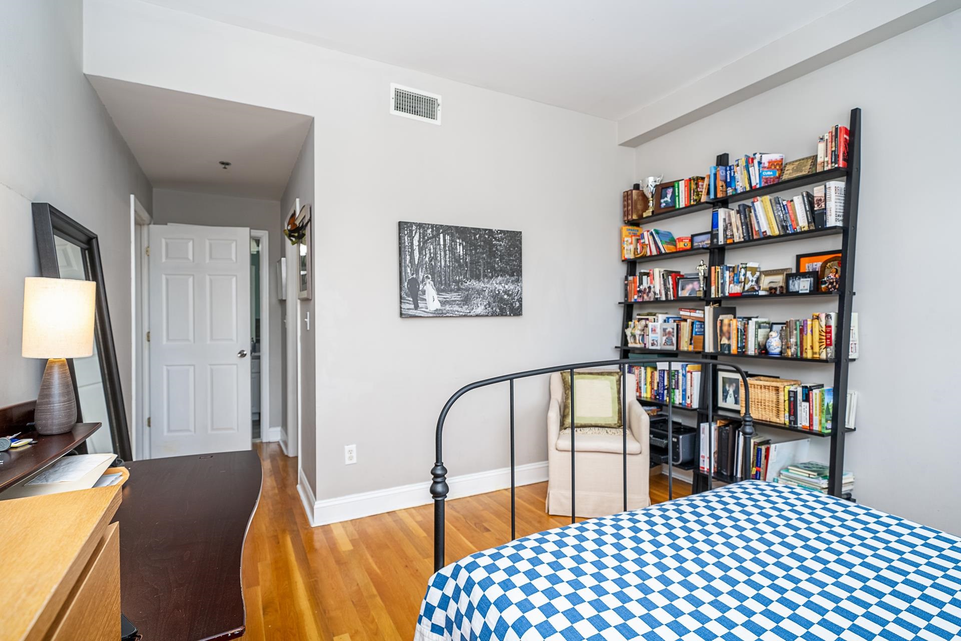 233 MONROE ST Unit: 4N