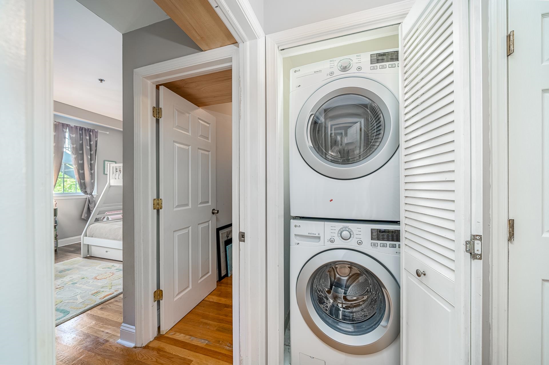 233 MONROE ST Unit: 4N