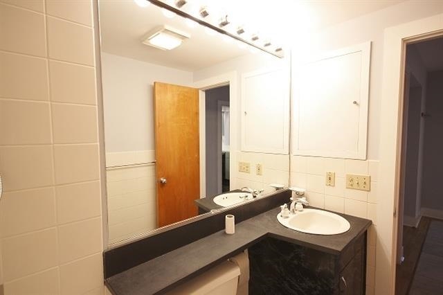 218 WASHINGTON ST Unit: 4B