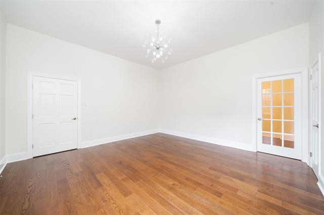 33 GLENWOOD AVE Unit: side entrance