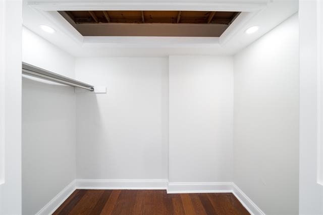 33 GLENWOOD AVE Unit: side entrance