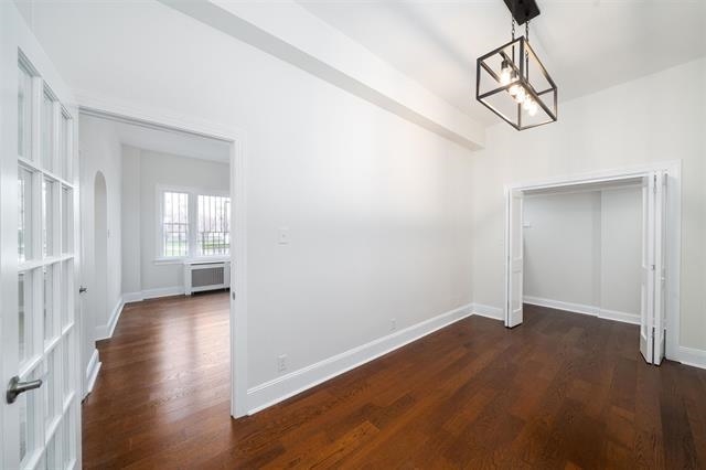 33 GLENWOOD AVE Unit: side entrance