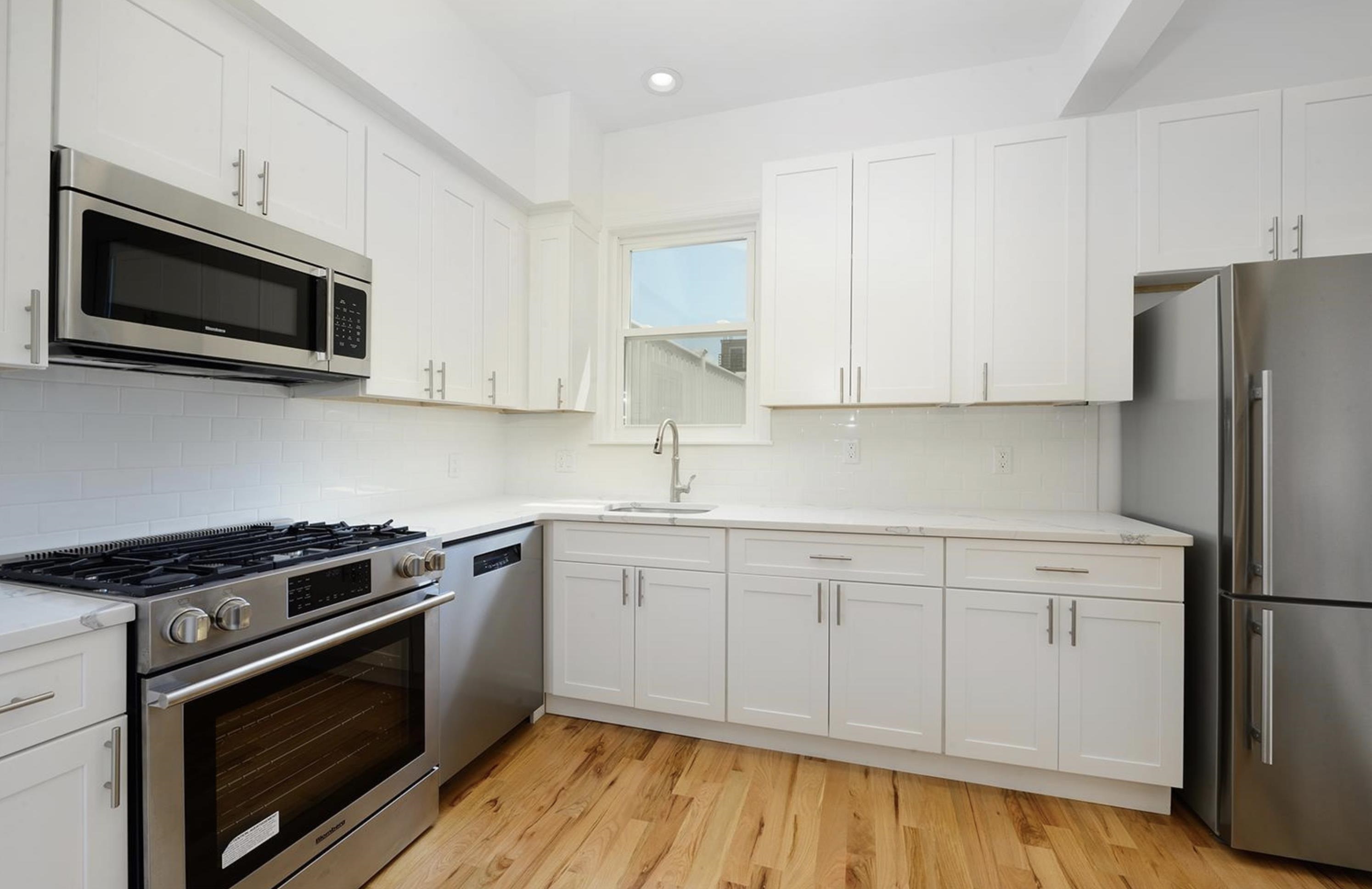 413 JEFFERSON ST Unit: 2