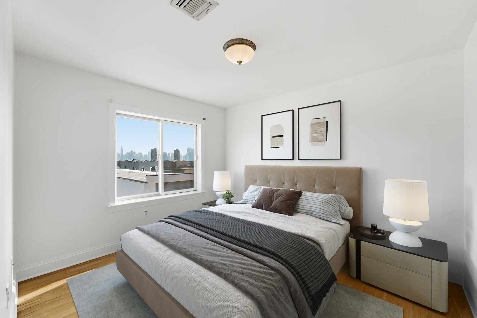 5509 MADISON ST Unit: 504