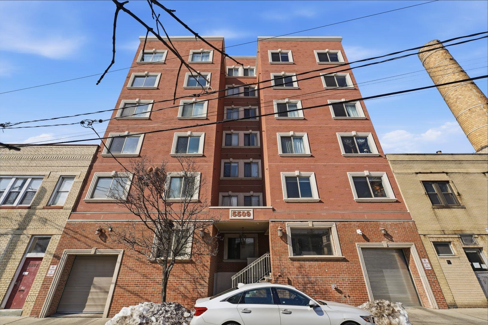 5509 MADISON ST Unit: 504