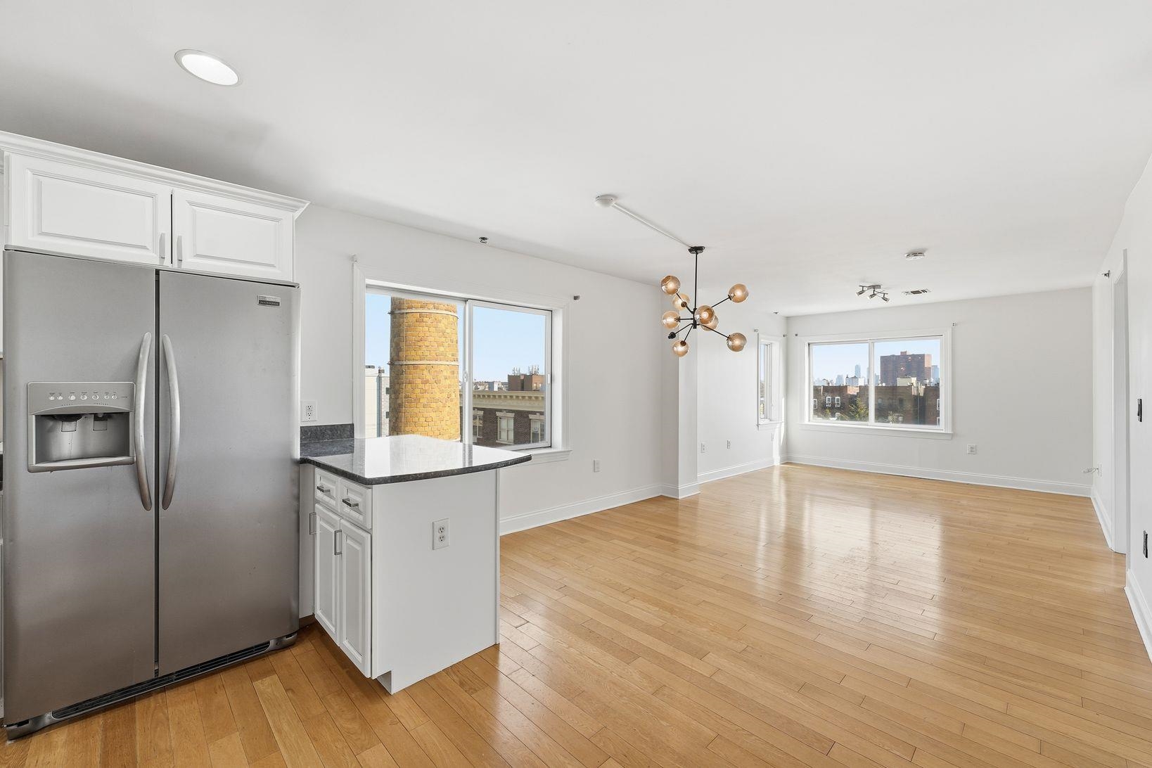 5509 MADISON ST Unit: 504