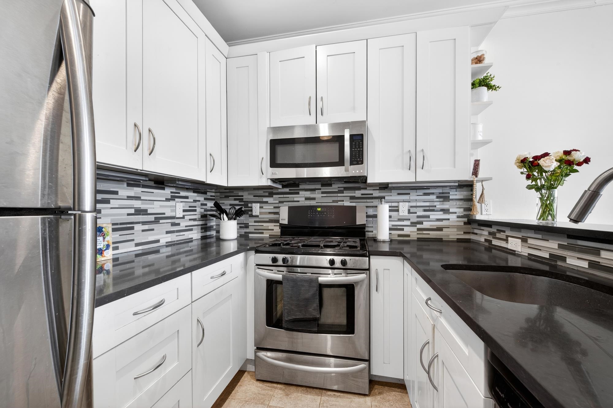 1115 WILLOW AVE Unit: 213