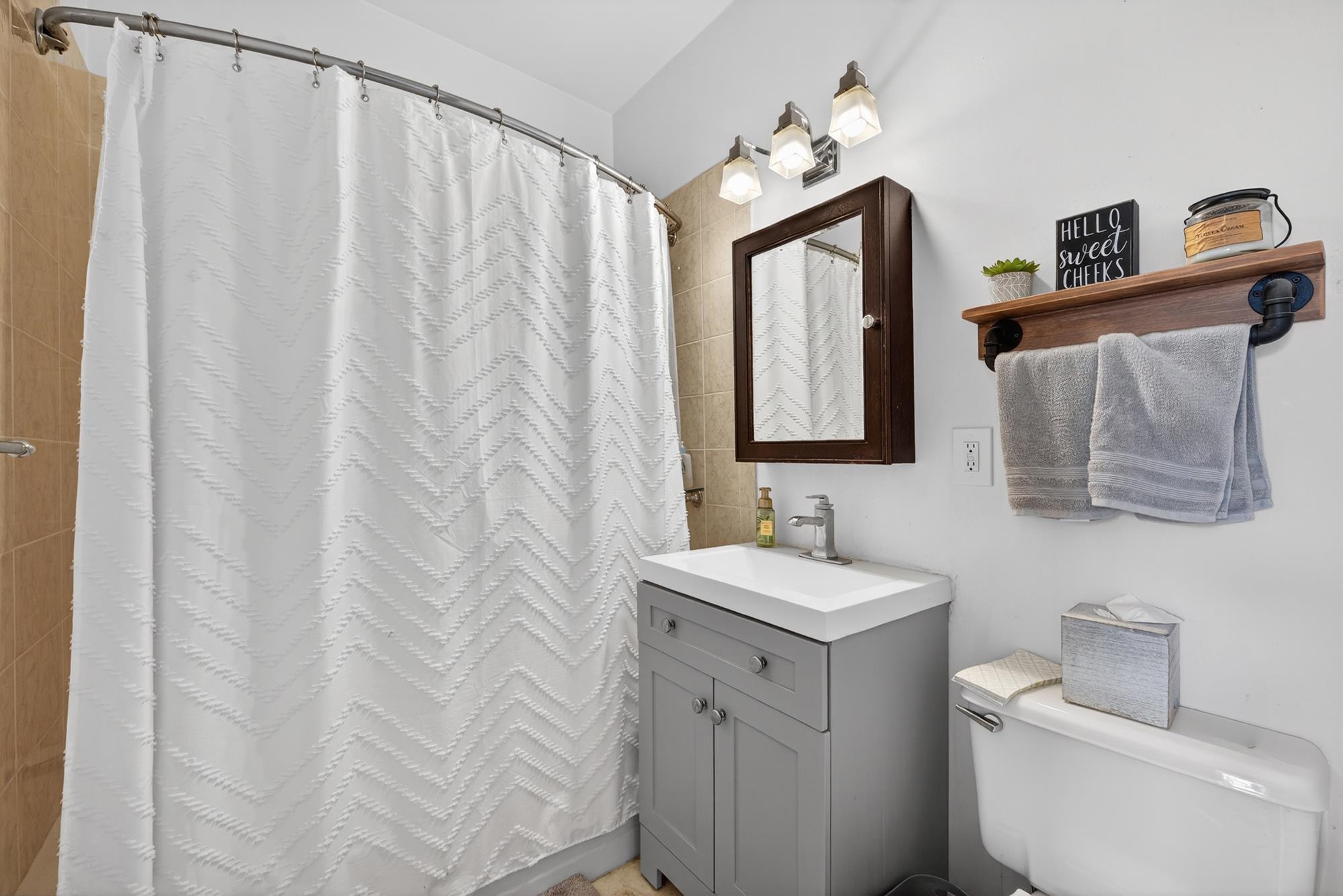 1115 WILLOW AVE Unit: 213