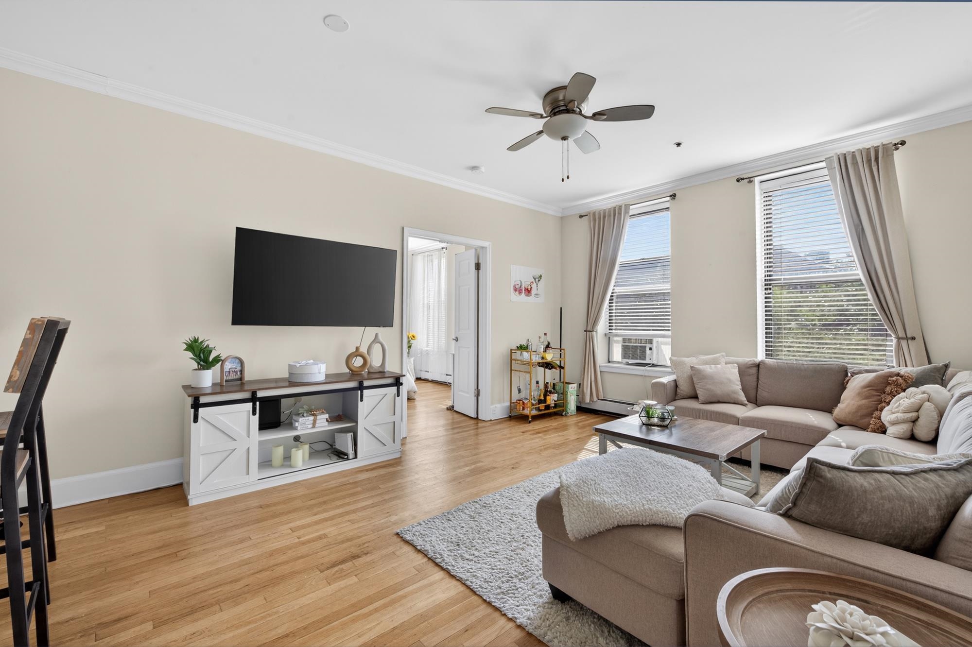 1115 WILLOW AVE Unit: 213