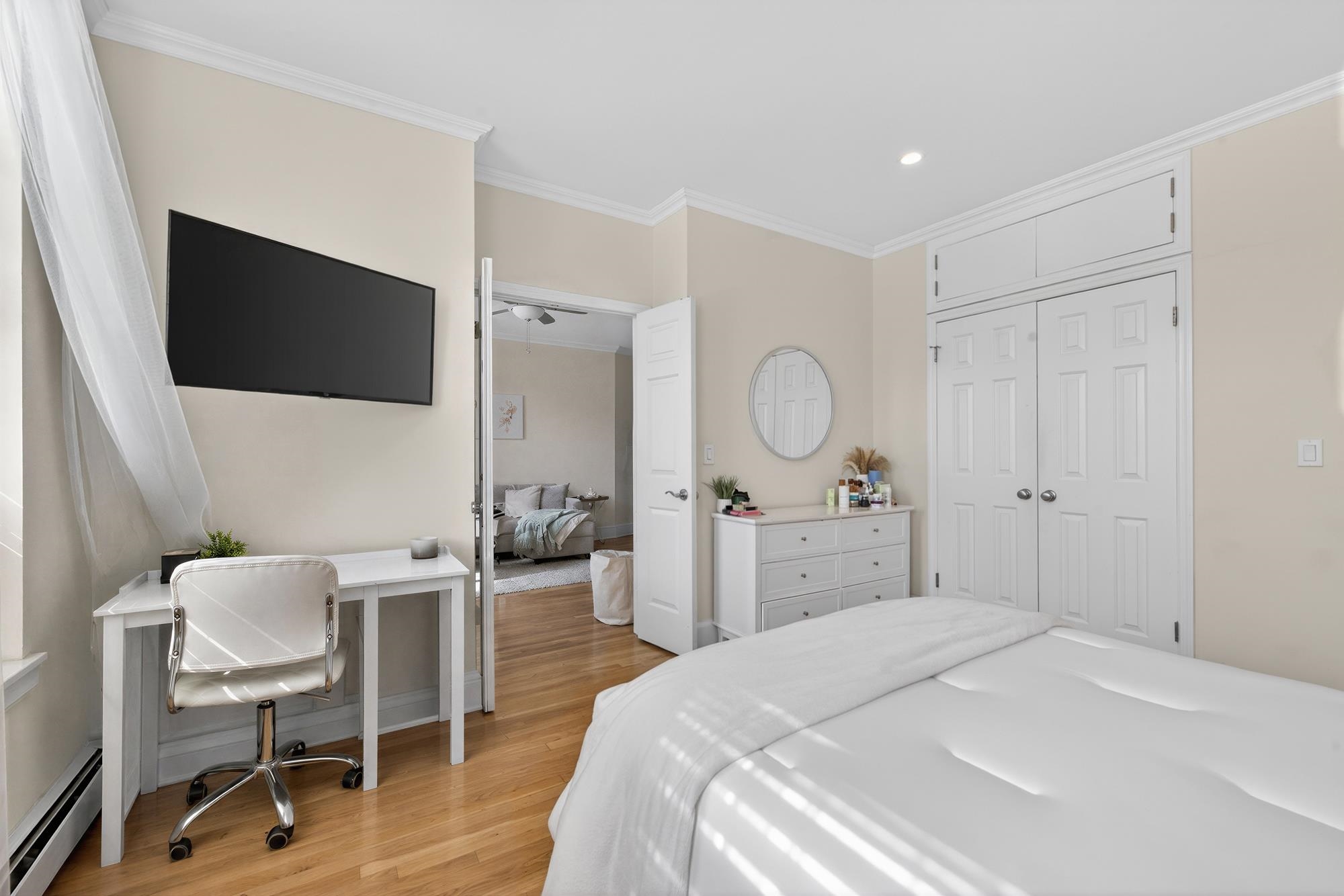 1115 WILLOW AVE Unit: 213