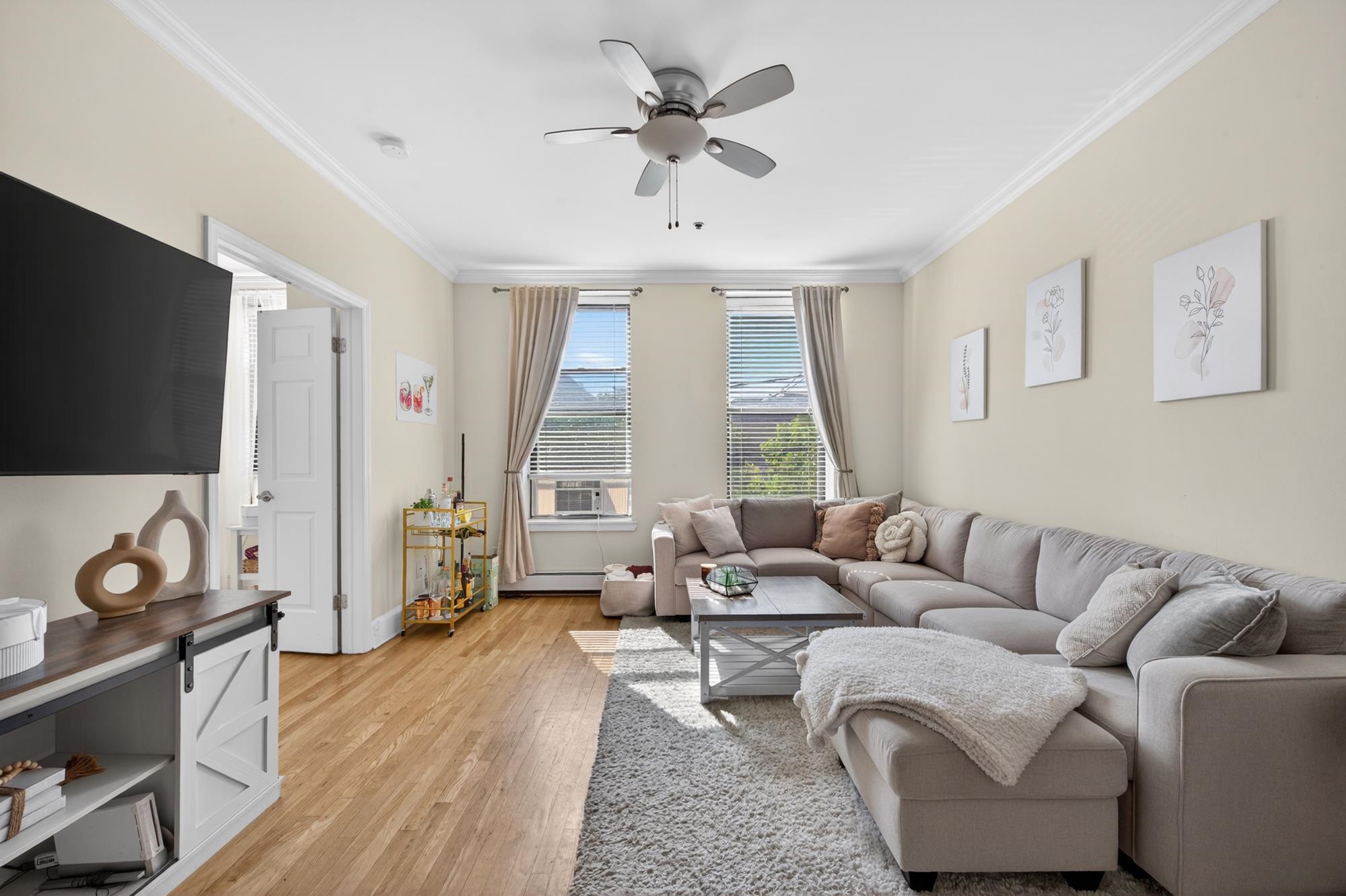 1115 WILLOW AVE Unit: 213
